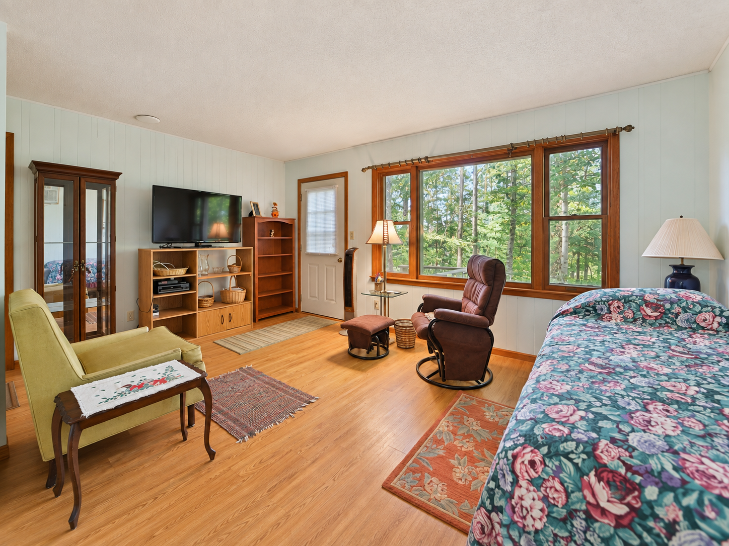 1972 single family home for sale at 5528 Sibley Lake Road in Pequot Lakes, MN — 2 bed, 1 bath (photo 6 of 38)