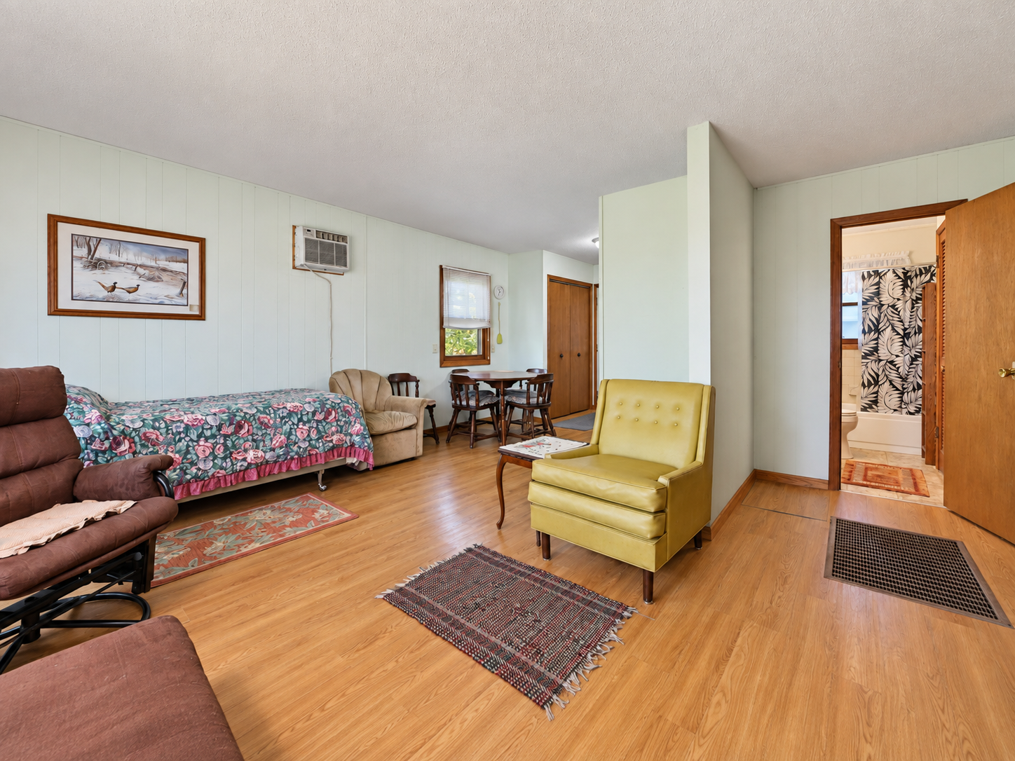 1972 single family home for sale at 5528 Sibley Lake Road in Pequot Lakes, MN — 2 bed, 1 bath (photo 7 of 38)