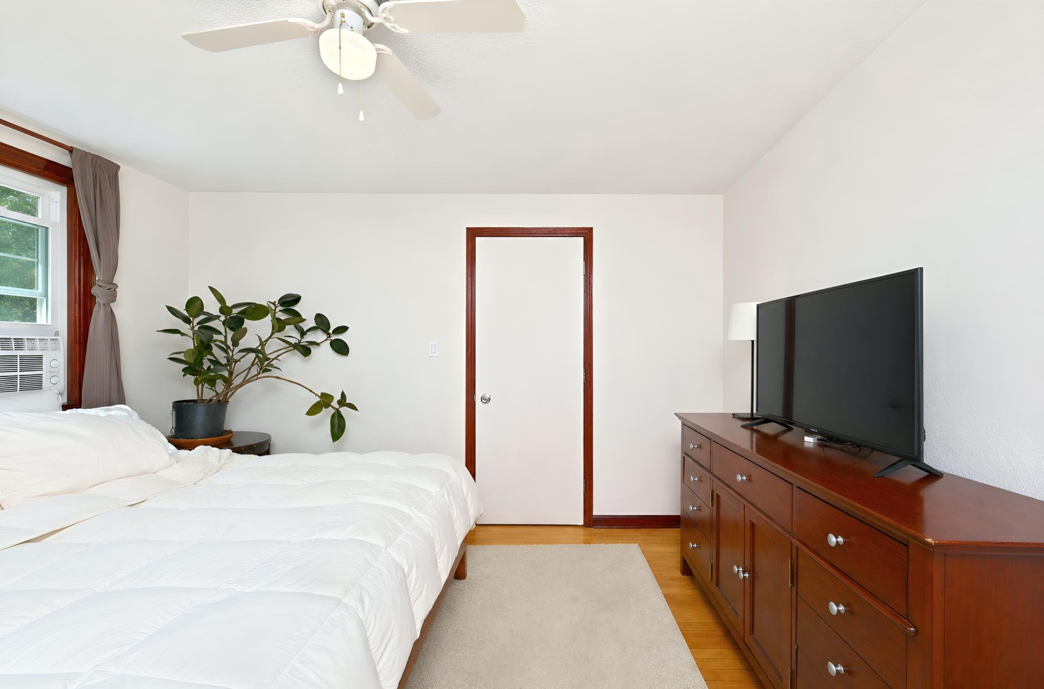 1923 single family home for sale at 1210 13 1/2 Street S in Fargo, ND — 2 bed, 1 bath (photo 16 of 30)
