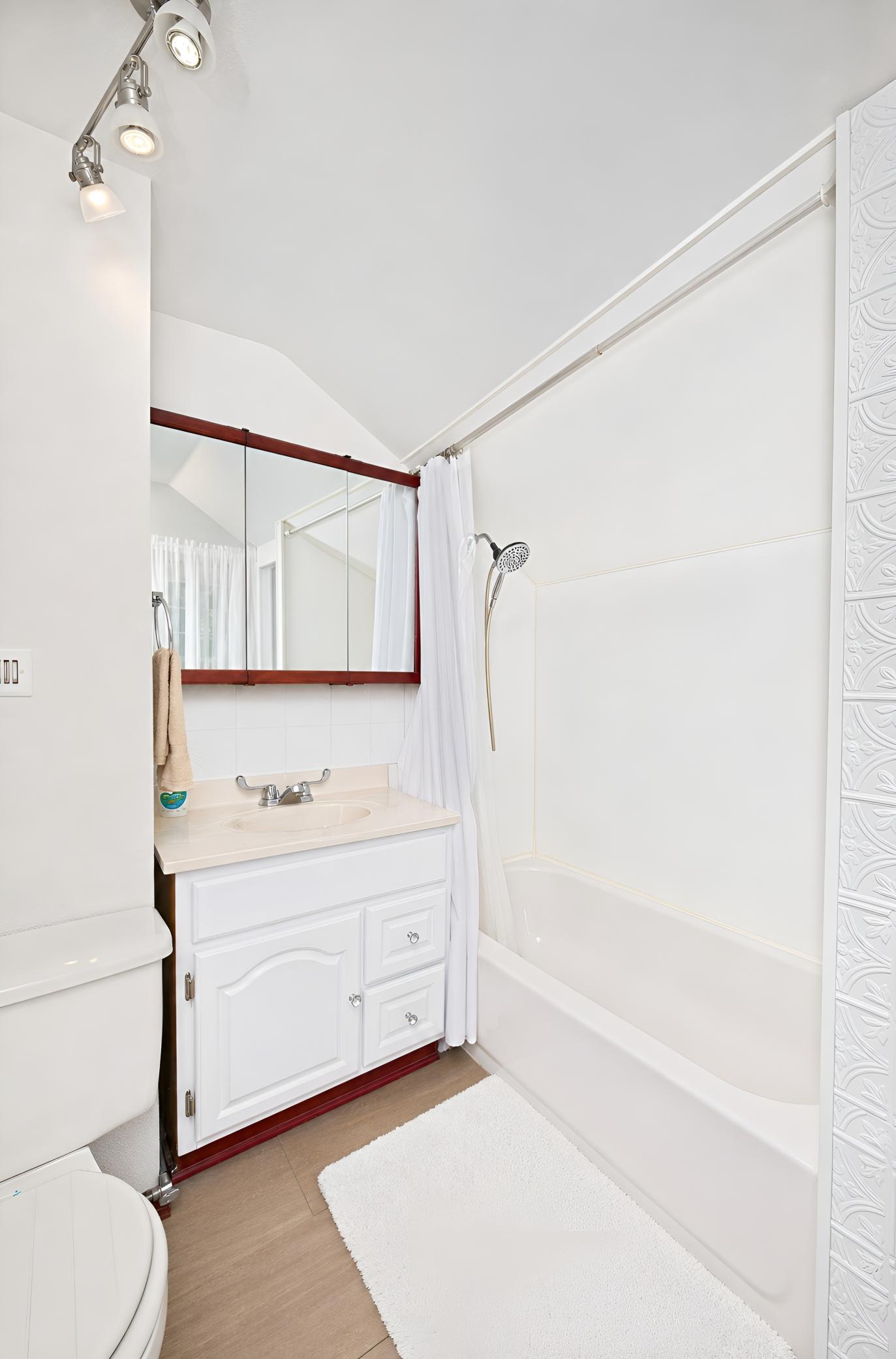 1923 single family home for sale at 1210 13 1/2 Street S in Fargo, ND — 2 bed, 1 bath (photo 19 of 30)