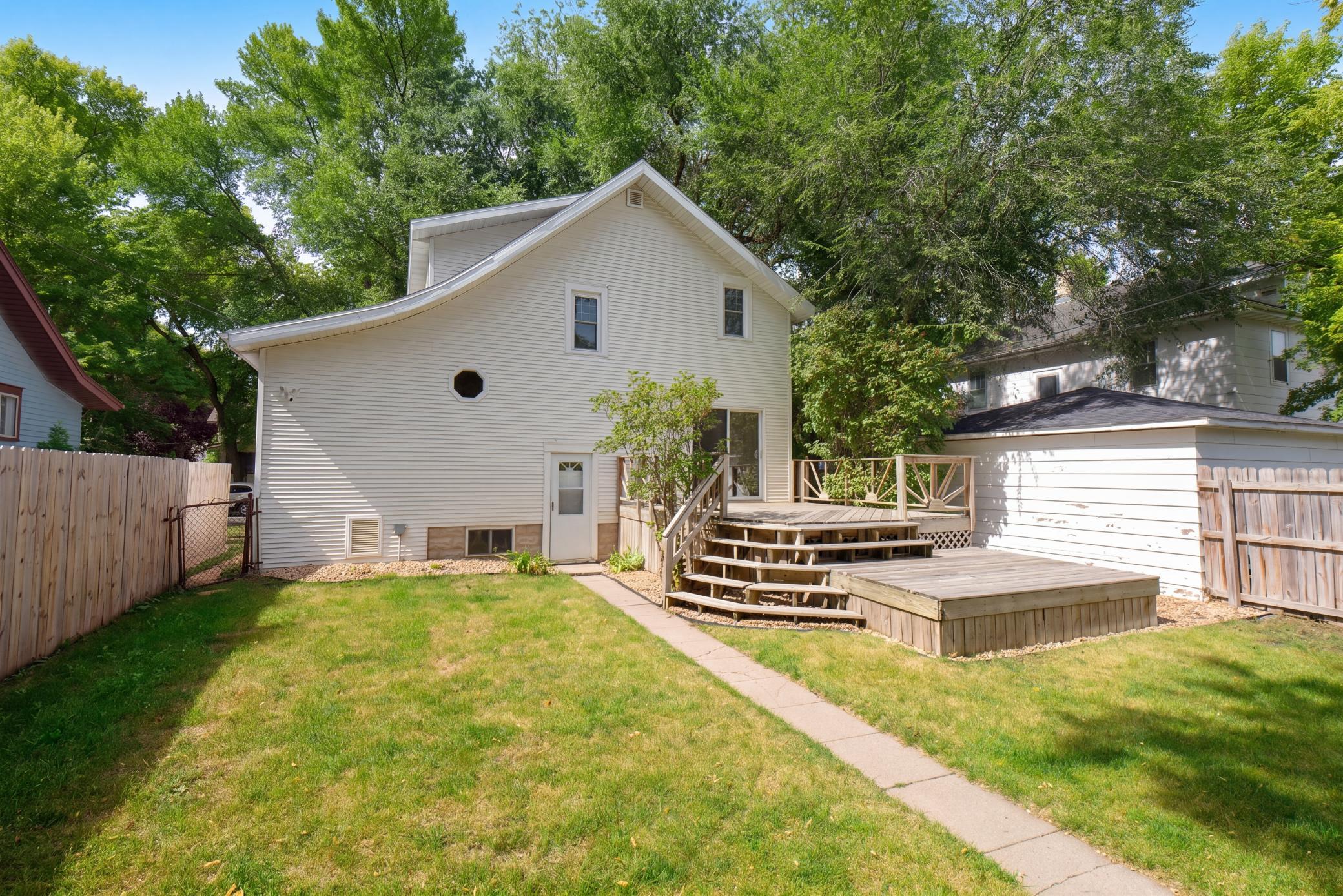 1923 single family home for sale at 1210 13 1/2 Street S in Fargo, ND — 2 bed, 1 bath (photo 25 of 30)