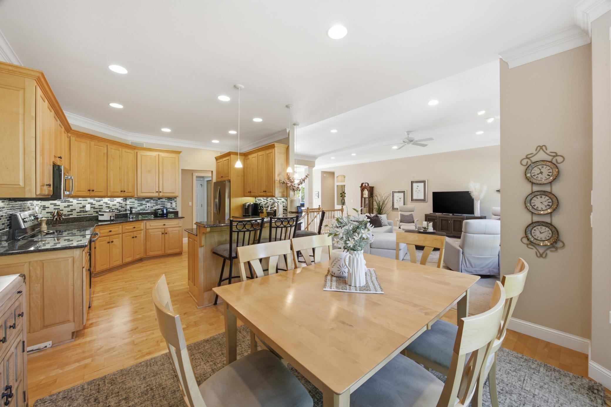 1996 single family home for sale at 4233 Timberline Drive S in Fargo, ND — 5 bed, 4 bath (photo 14 of 55)