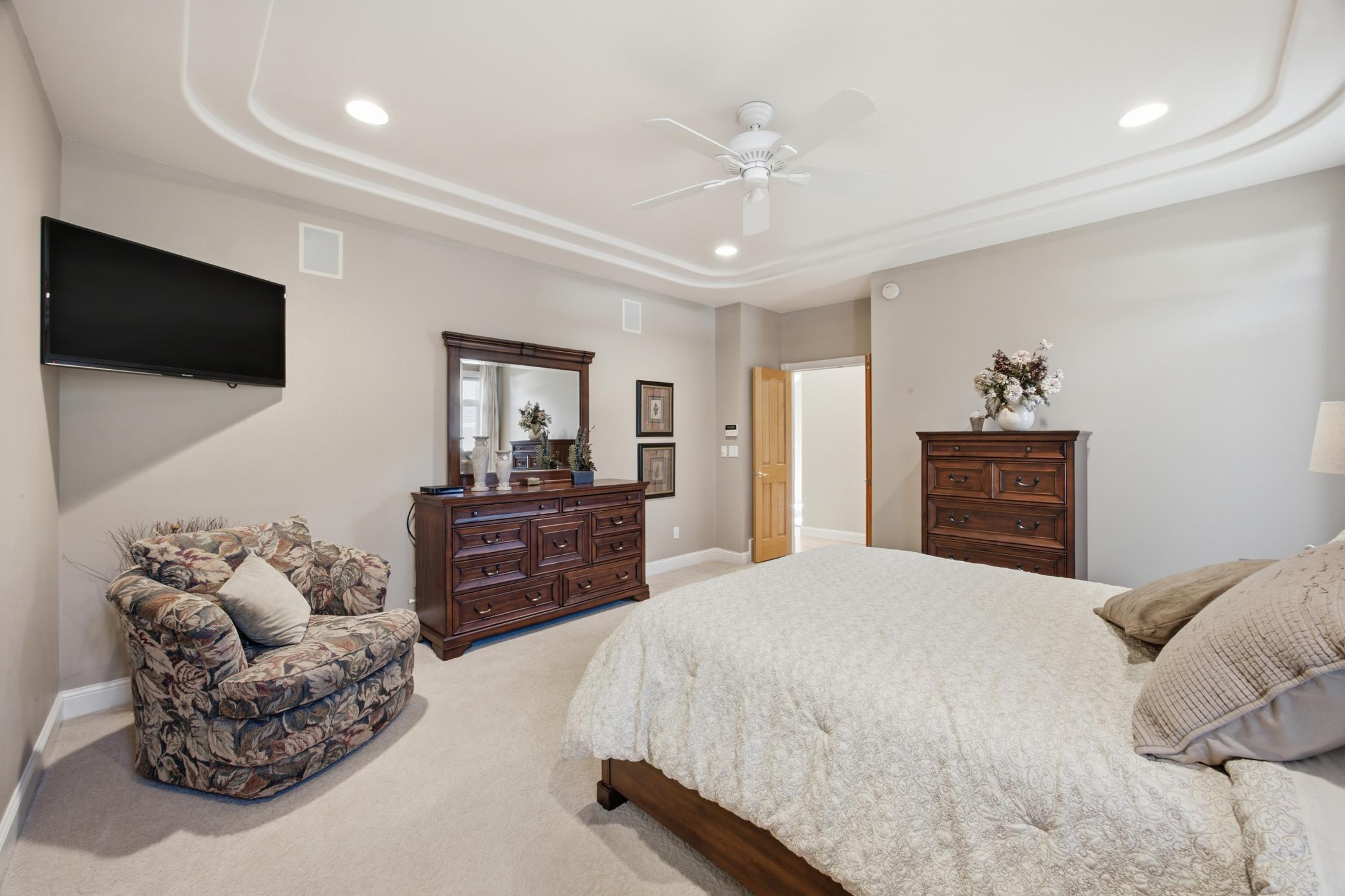 1996 single family home for sale at 4233 Timberline Drive S in Fargo, ND — 5 bed, 4 bath (photo 18 of 55)