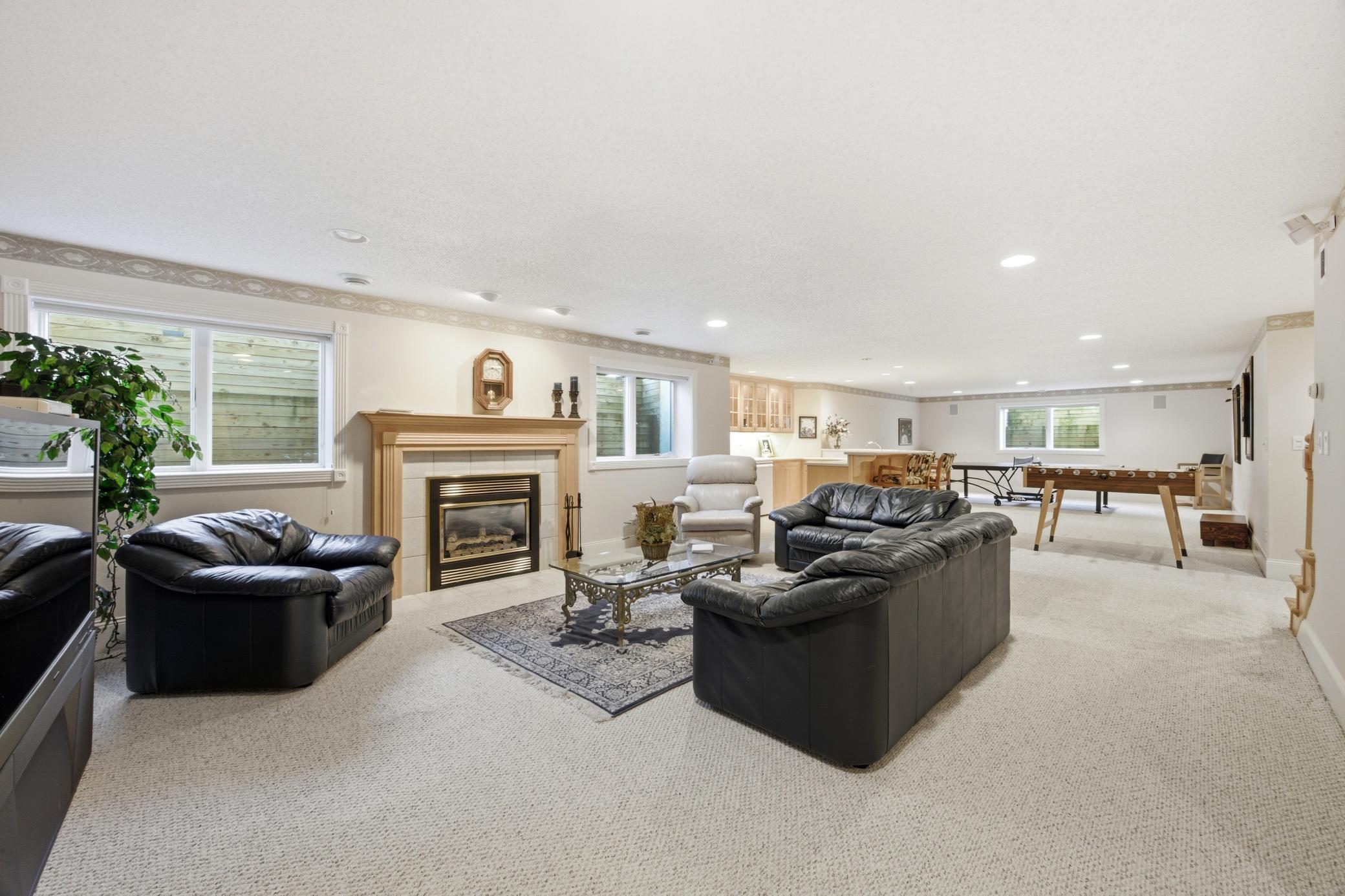 1996 single family home for sale at 4233 Timberline Drive S in Fargo, ND — 5 bed, 4 bath (photo 26 of 55)