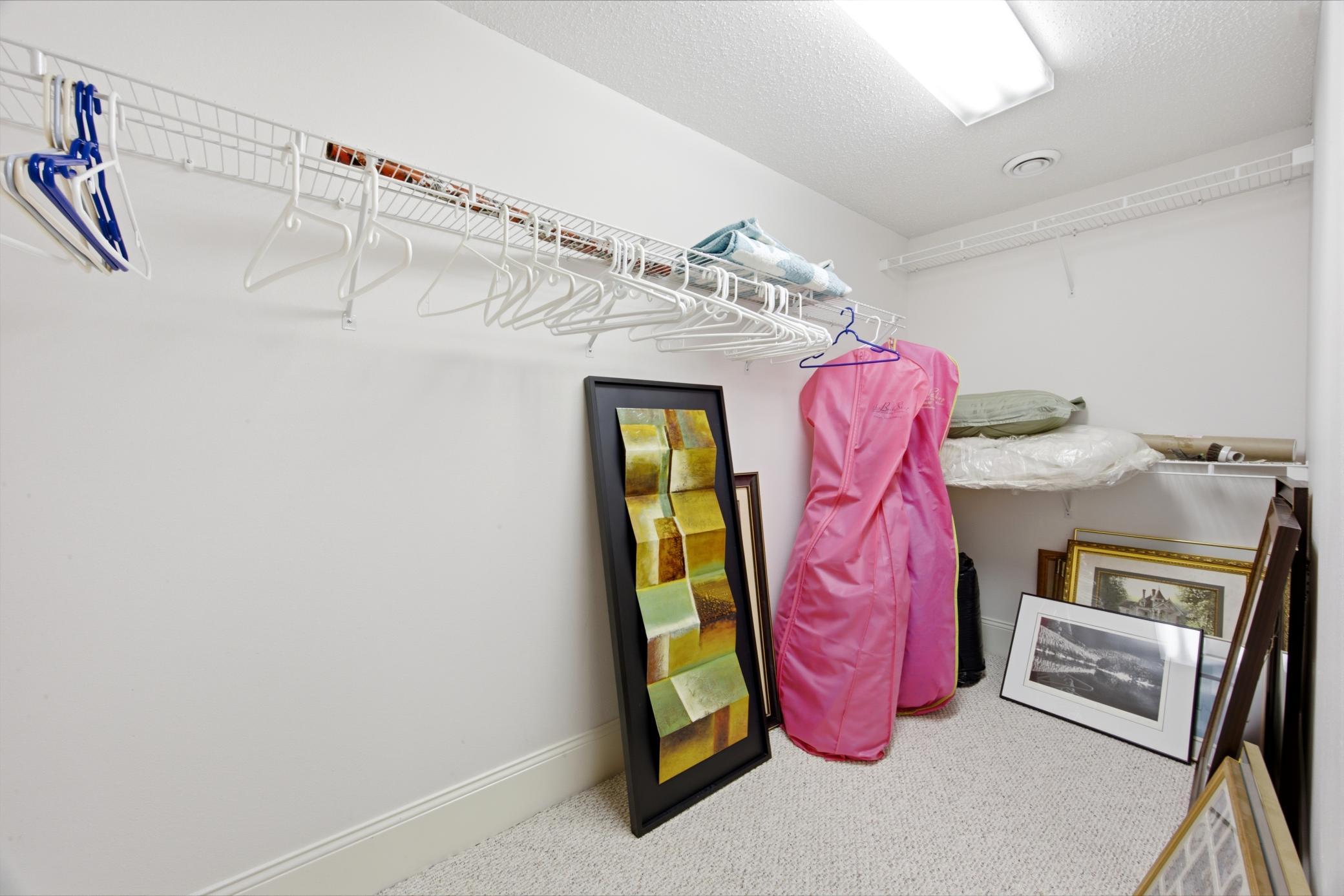 1996 single family home for sale at 4233 Timberline Drive S in Fargo, ND — 5 bed, 4 bath (photo 35 of 55)
