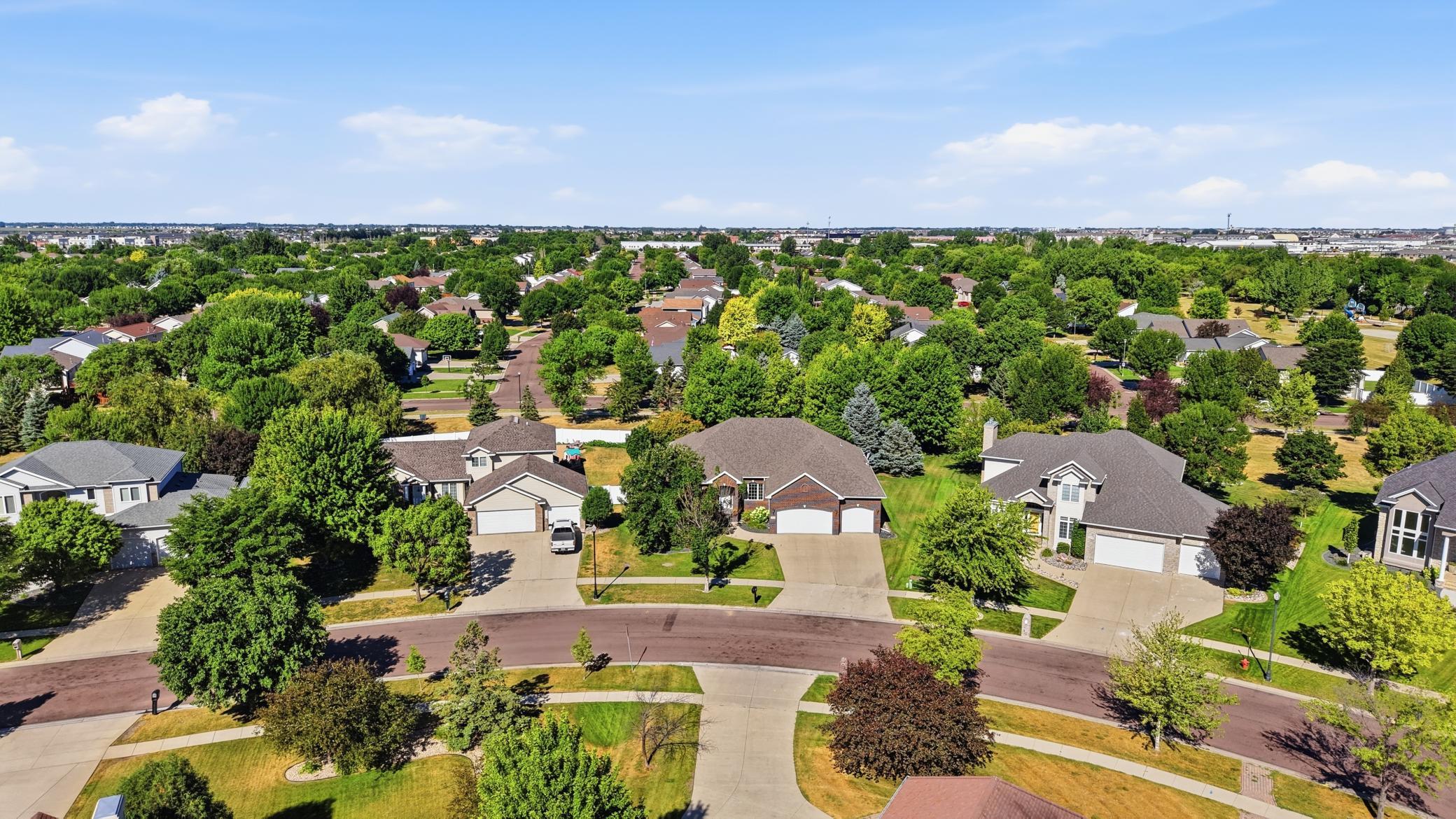 1996 single family home for sale at 4233 Timberline Drive S in Fargo, ND — 5 bed, 4 bath (photo 46 of 55)