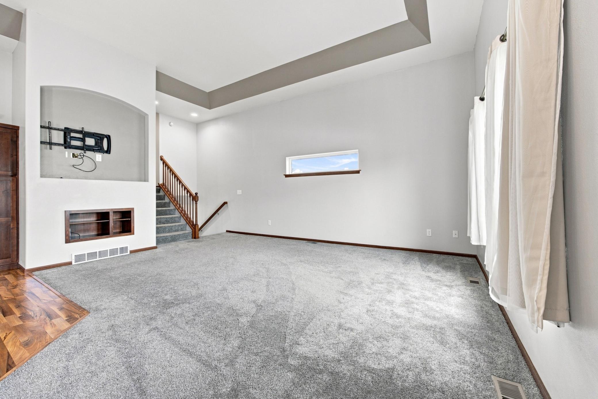2012 twin home for sale at 454 Foxtail Drive E in West Fargo, ND — 3 bed, 3 bath (photo 8 of 38)