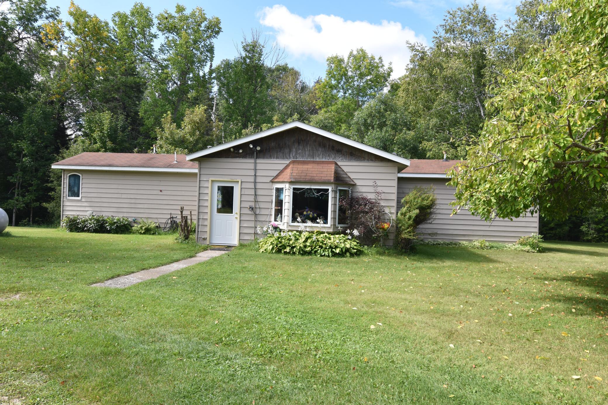 1975 single family home for sale at 1297 County Road 2 NW in Williams, MN — 2 bed, 2 bath (photo 5 of 48)