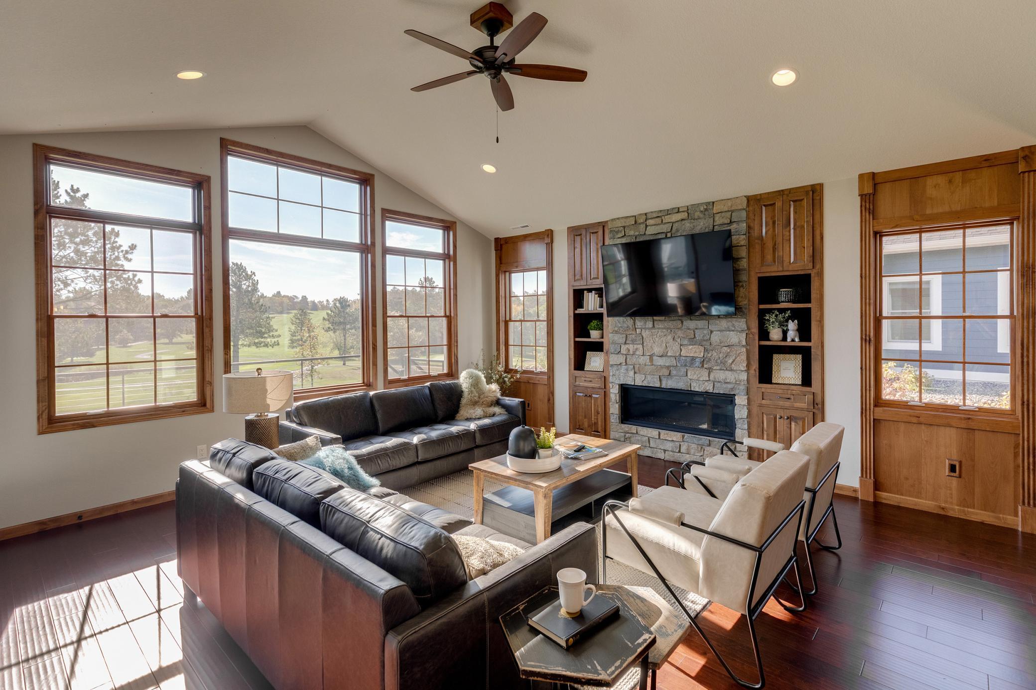 2025 townhouse for sale at 7866 Chickasaw Circle in Pequot Lakes, MN — 3 bed, 2 bath (photo 2 of 39)