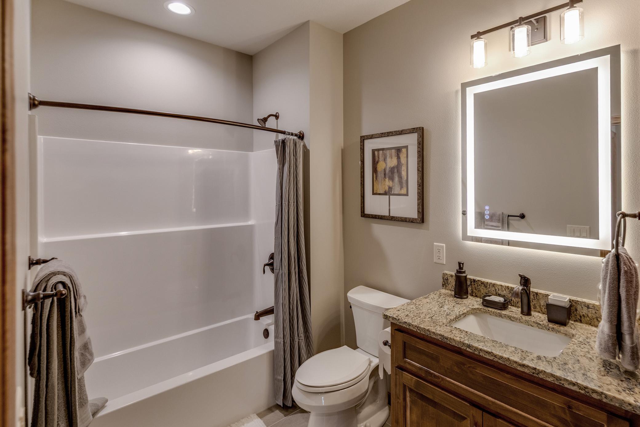 2025 townhouse for sale at 7866 Chickasaw Circle in Pequot Lakes, MN — 3 bed, 2 bath (photo 13 of 39)