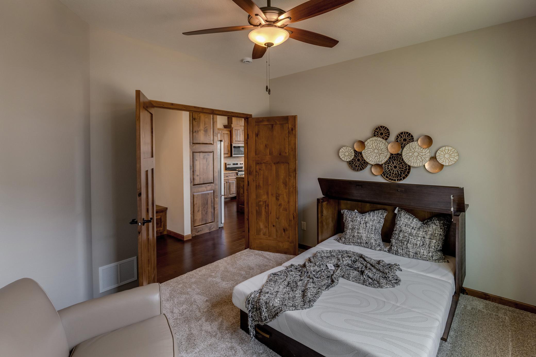 2025 townhouse for sale at 7866 Chickasaw Circle in Pequot Lakes, MN — 3 bed, 2 bath (photo 17 of 39)