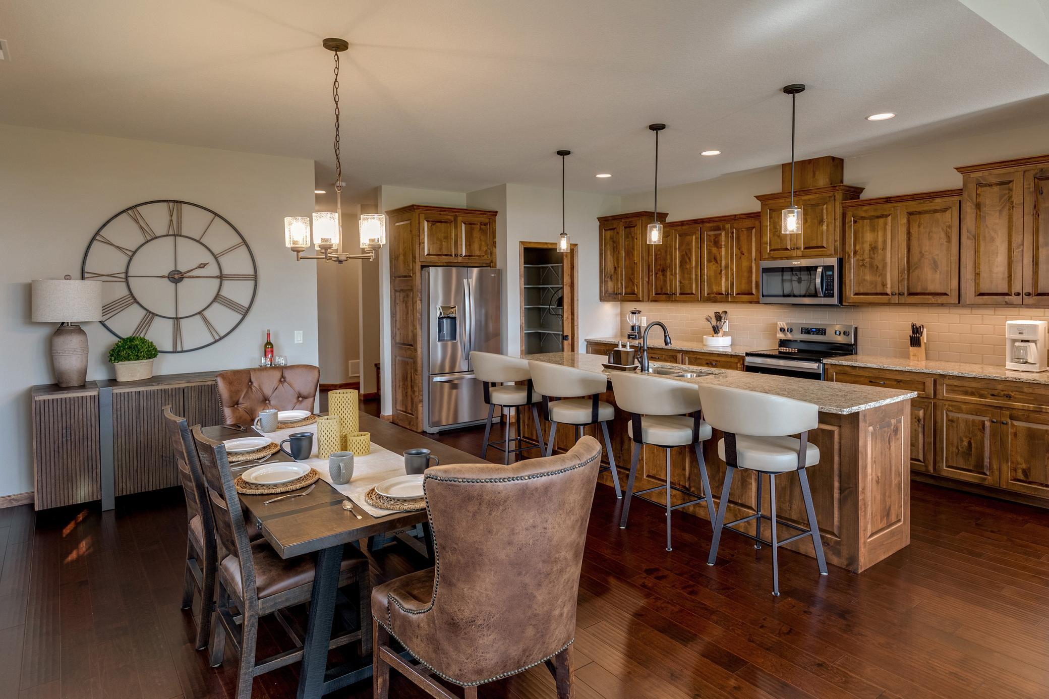 2025 townhouse for sale at 7866 Chickasaw Circle in Pequot Lakes, MN — 3 bed, 2 bath (photo 24 of 39)