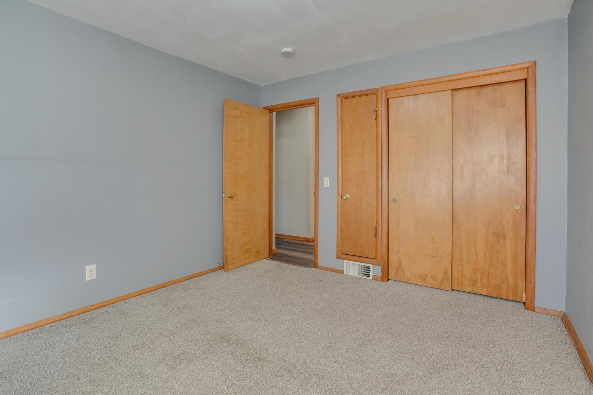 1952 single family home for sale at 614 16th Street N in Moorhead, MN — 3 bed, 2 bath (photo 21 of 47)