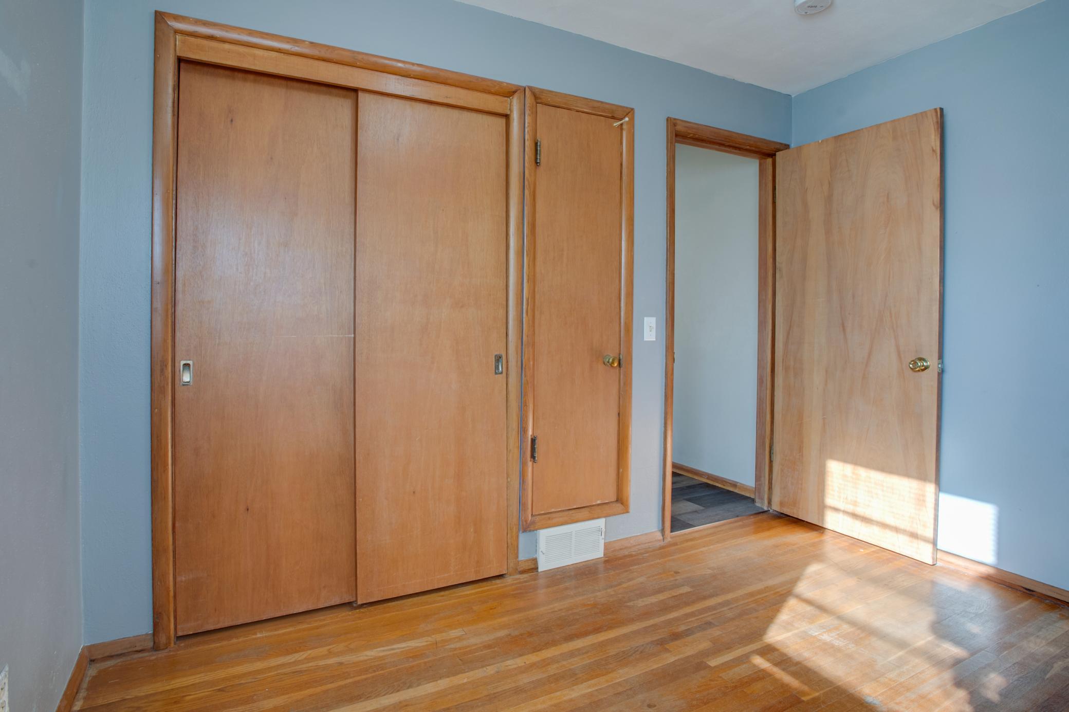 1952 single family home for sale at 614 16th Street N in Moorhead, MN — 3 bed, 2 bath (photo 23 of 47)