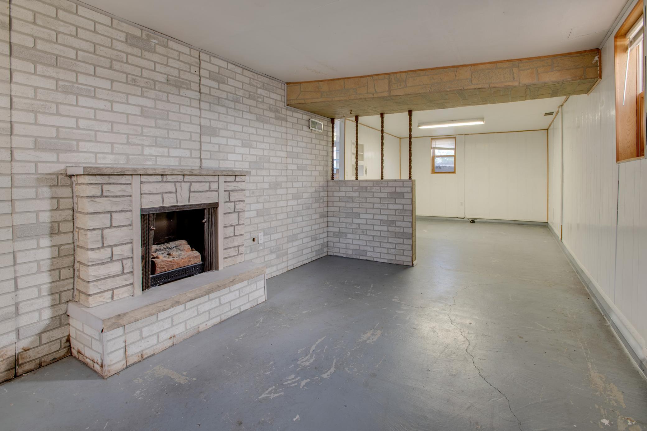1952 single family home for sale at 614 16th Street N in Moorhead, MN — 3 bed, 2 bath (photo 33 of 47)