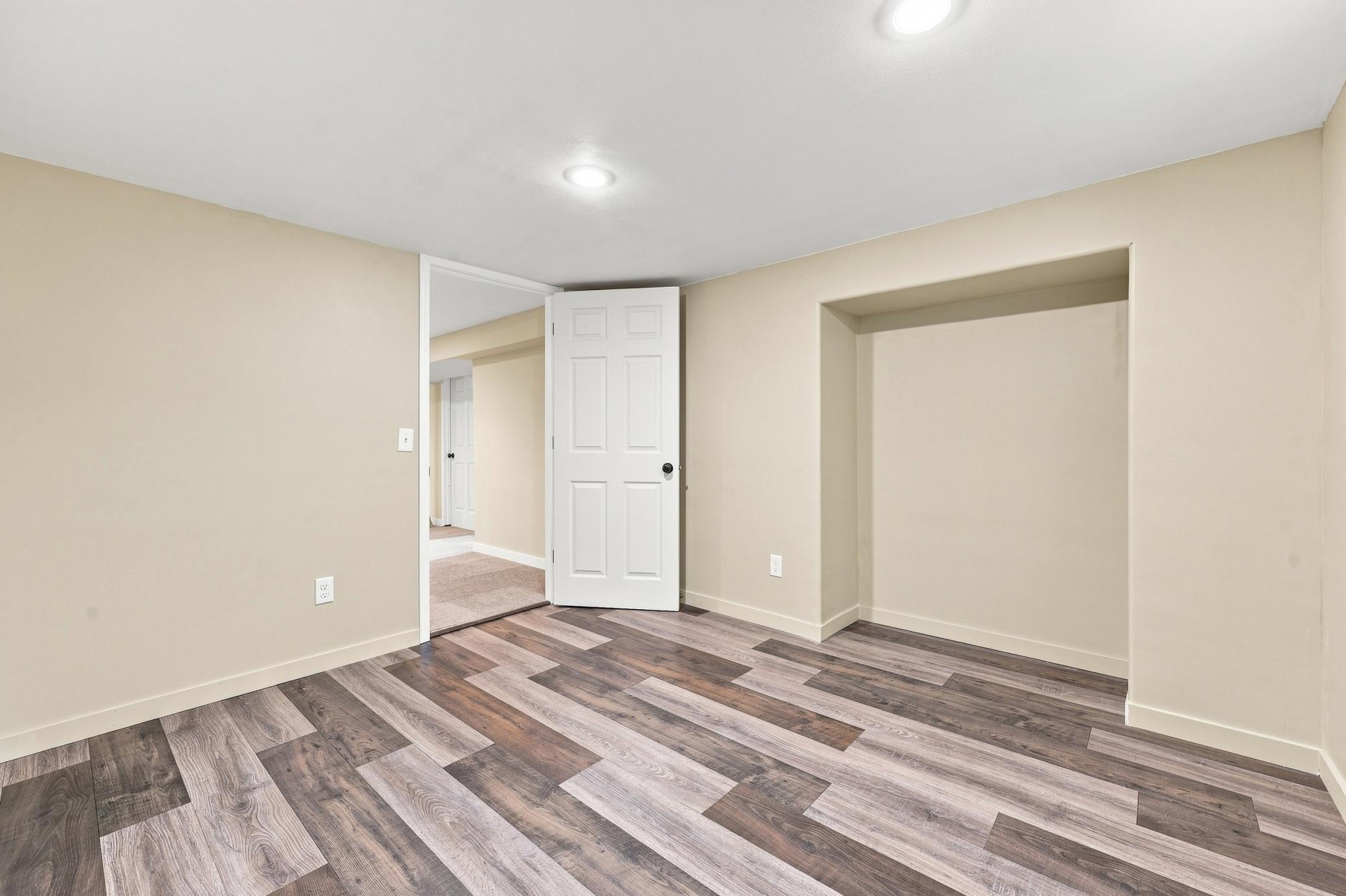 1951 single family home for sale at 408 15th Avenue S in Fargo, ND — 3 bed, 1 bath (photo 20 of 27)