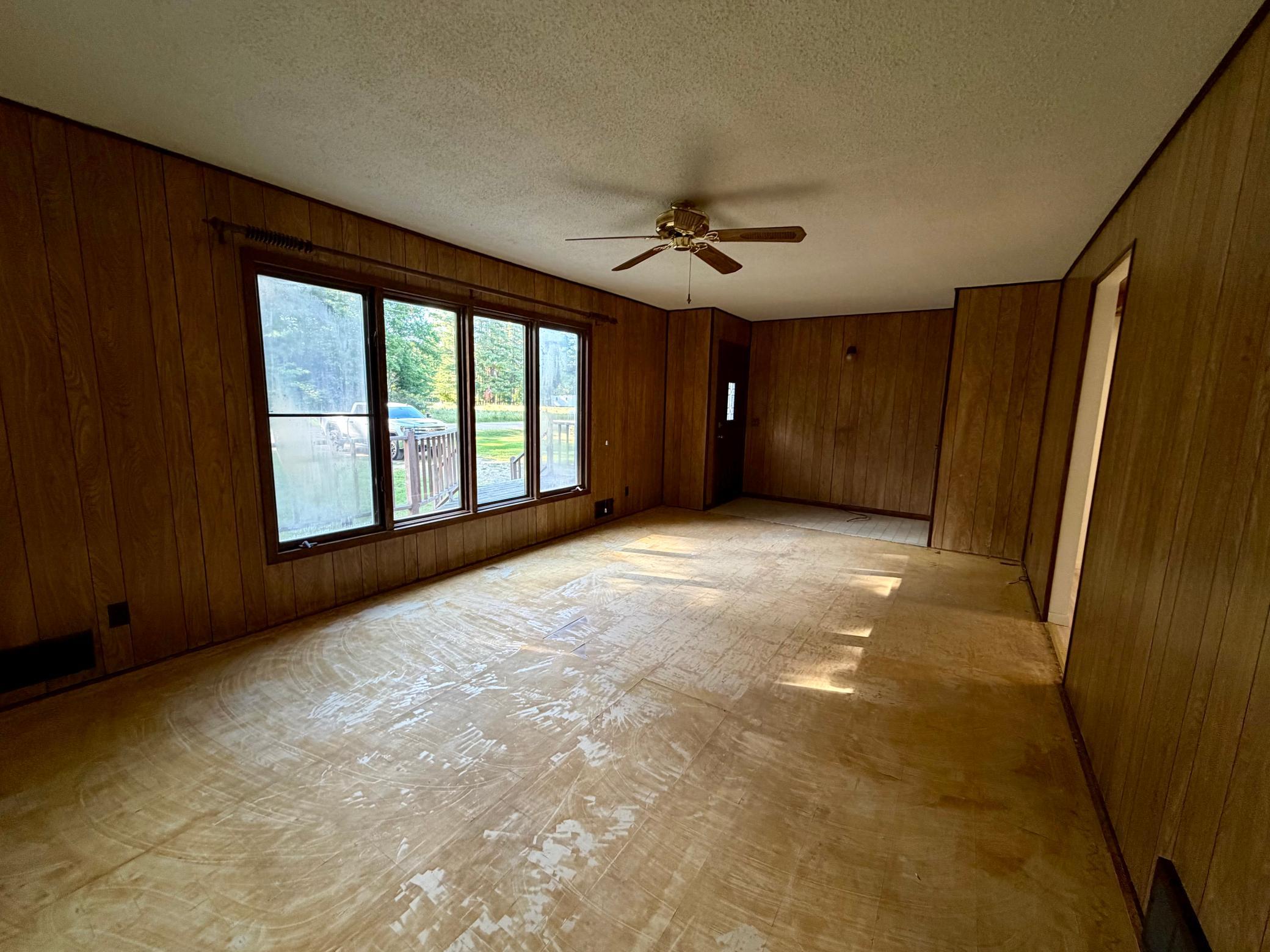 1958 single family home for sale at 22736 County Road 453 in Bovey, MN — 3 bed, 1 bath (photo 5 of 15)