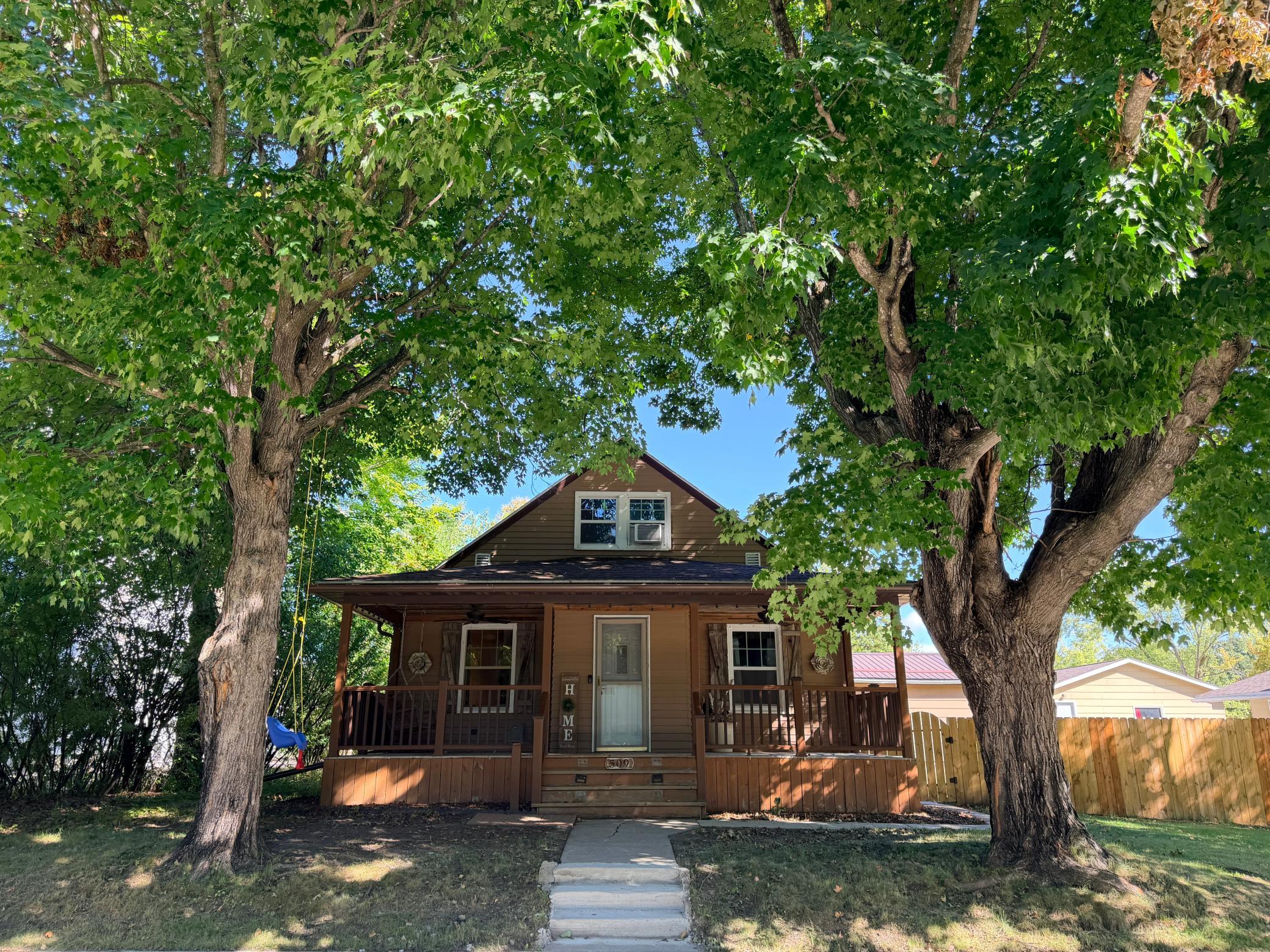 1936 single family home for sale at 509 5th Street NE in Fosston, MN — 3 bed, 2 bath (photo 2 of 47)