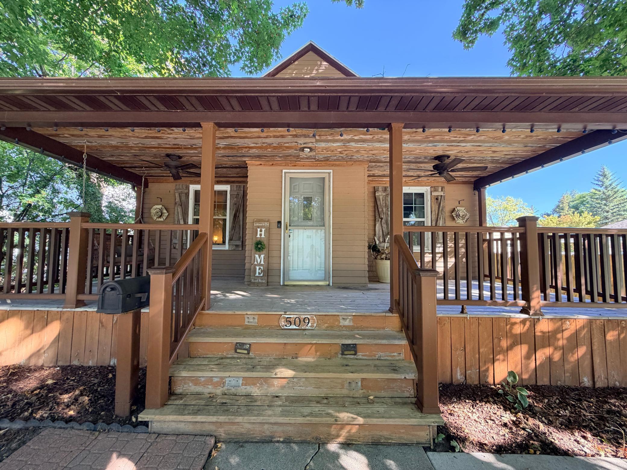 1936 single family home for sale at 509 5th Street NE in Fosston, MN — 3 bed, 2 bath (photo 9 of 47)