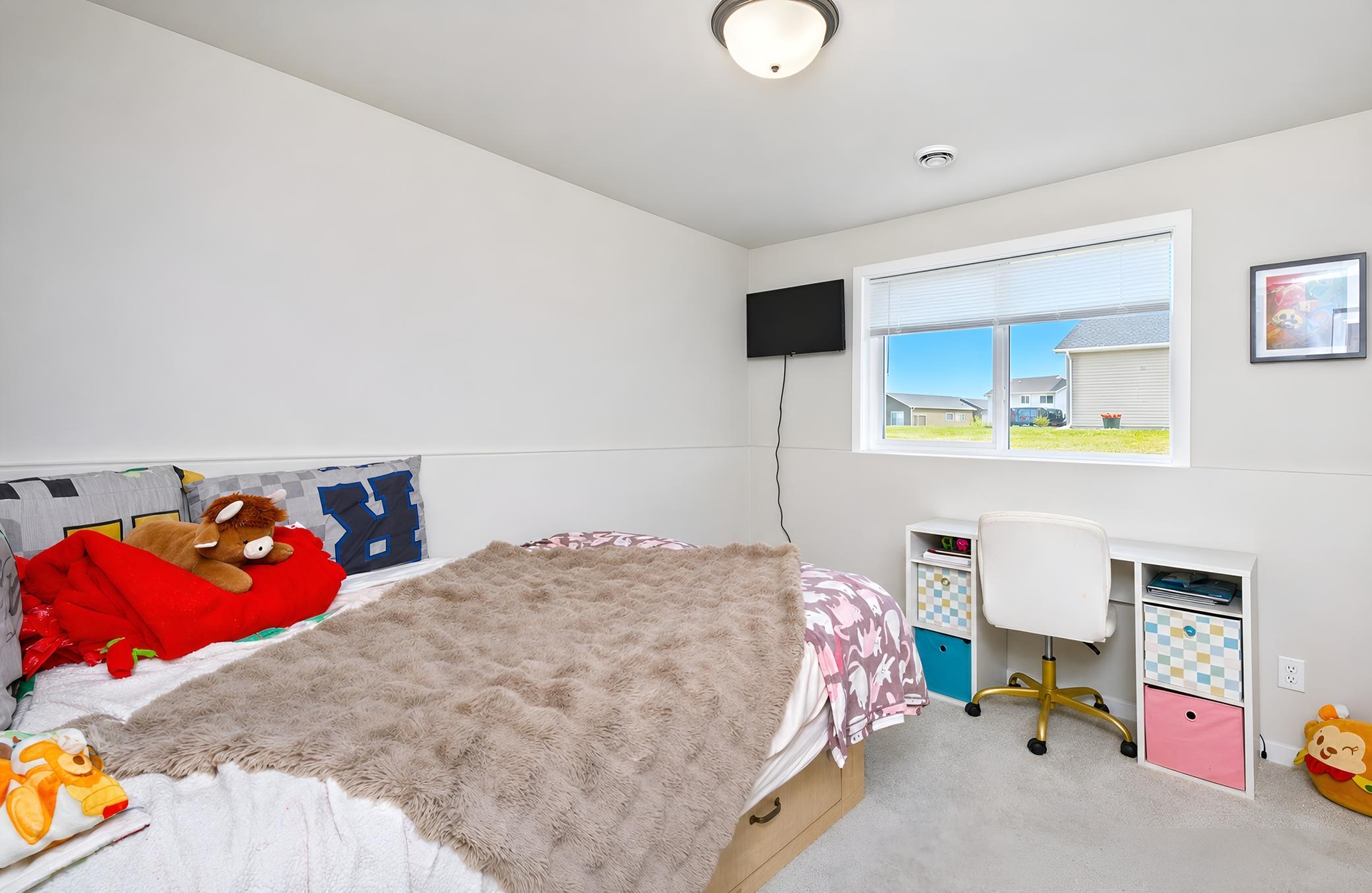 2024 single family home for sale at 6892 Joseph Street in Horace, ND — 3 bed, 2 bath (photo 24 of 35)