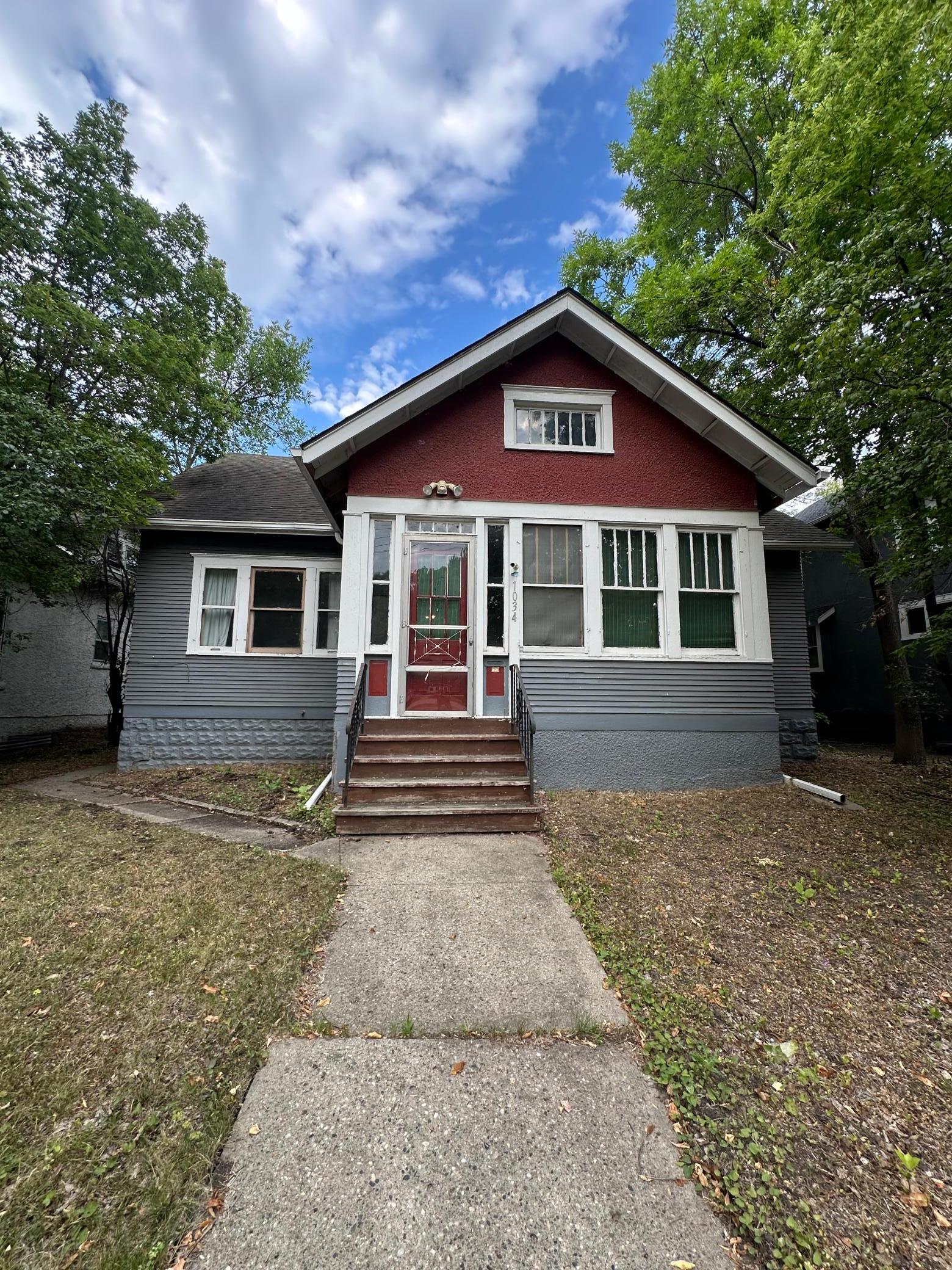 1921 single family home for sale at 1034 University Drive N in Fargo, ND — 4 bed, 2 bath