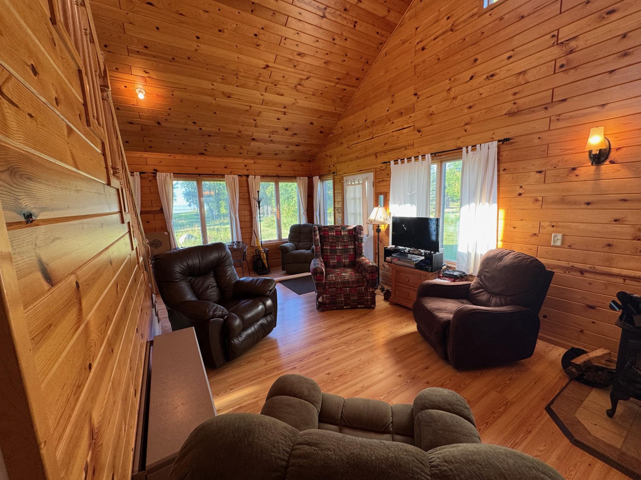 2005 single family home for sale at 17193 Fox Den Trail NE in Kelliher, MN — 2 bed, 1 bath (photo 42 of 62)
