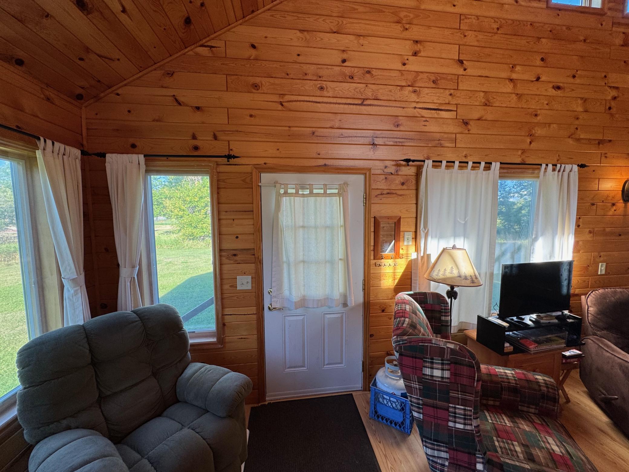 2005 single family home for sale at 17193 Fox Den Trail NE in Kelliher, MN — 2 bed, 1 bath (photo 47 of 62)