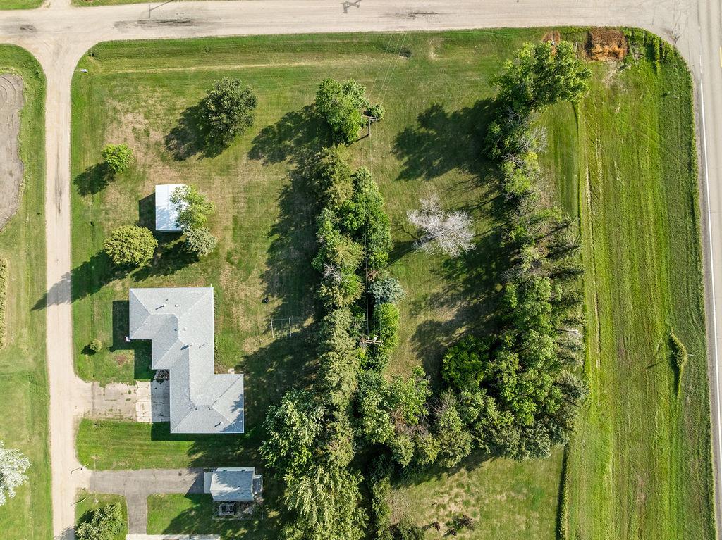 1963 single family home for sale at 317 Henry Street in Kramer, ND — 2 bed, 1 bath (photo 18 of 40)