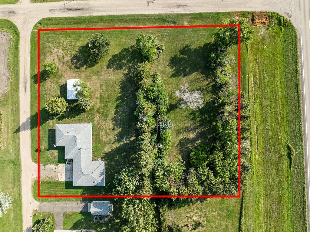 1963 single family home for sale at 317 Henry Street in Kramer, ND — 2 bed, 1 bath (photo 19 of 40)