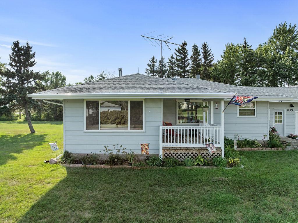 1963 single family home for sale at 317 Henry Street in Kramer, ND — 2 bed, 1 bath (photo 3 of 40)