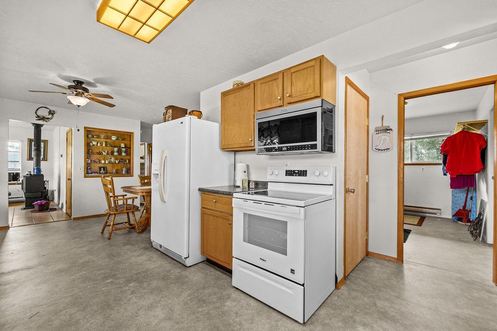 1963 single family home for sale at 317 Henry Street in Kramer, ND — 2 bed, 1 bath (photo 28 of 40)