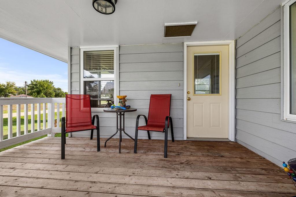 1963 single family home for sale at 317 Henry Street in Kramer, ND — 2 bed, 1 bath (photo 4 of 40)