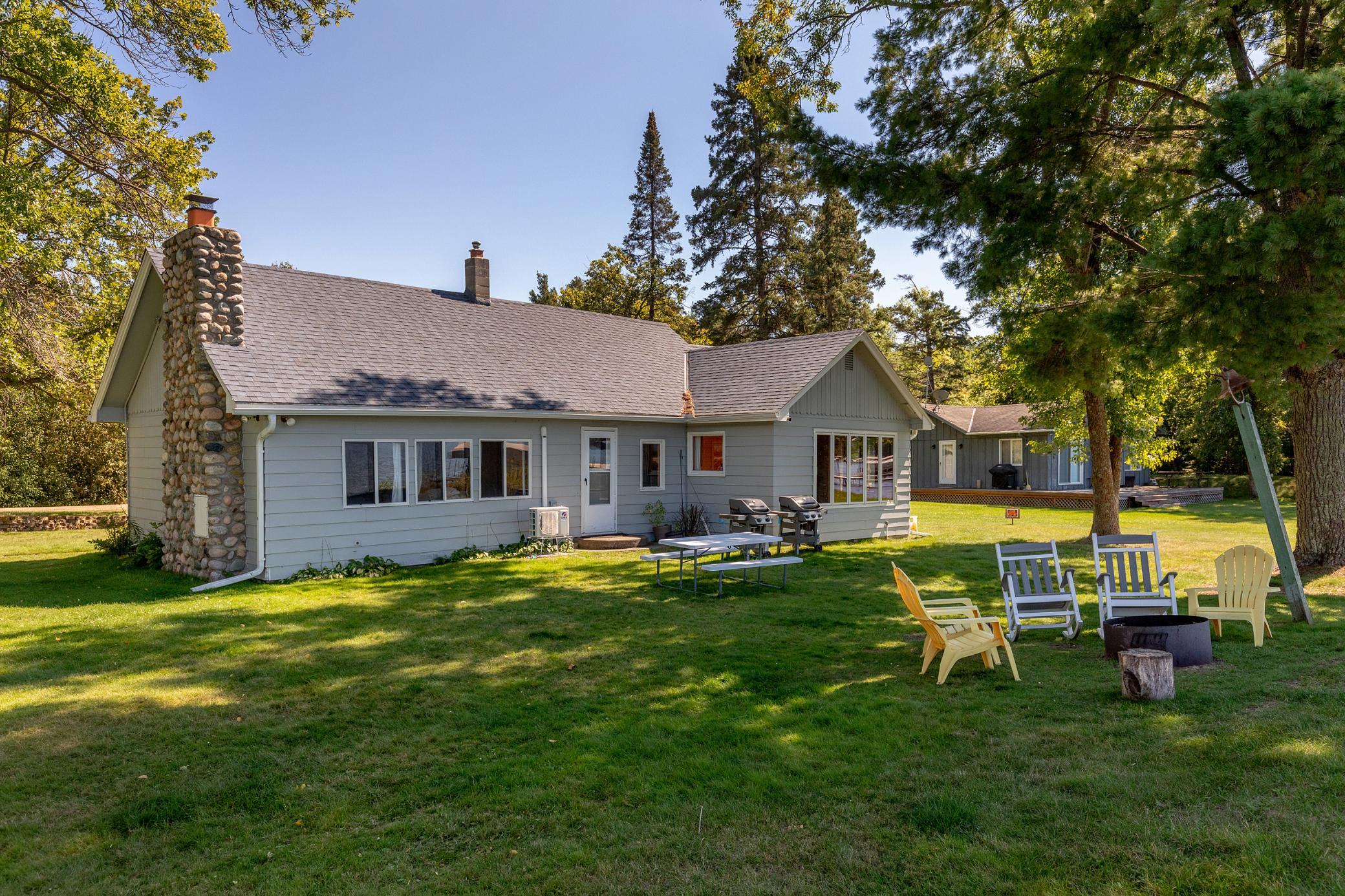 1975 single family home for sale at 4055 Forseman Point Drive NW in Hackensack, MN — 5 bed, 3 bath (photo 6 of 28)