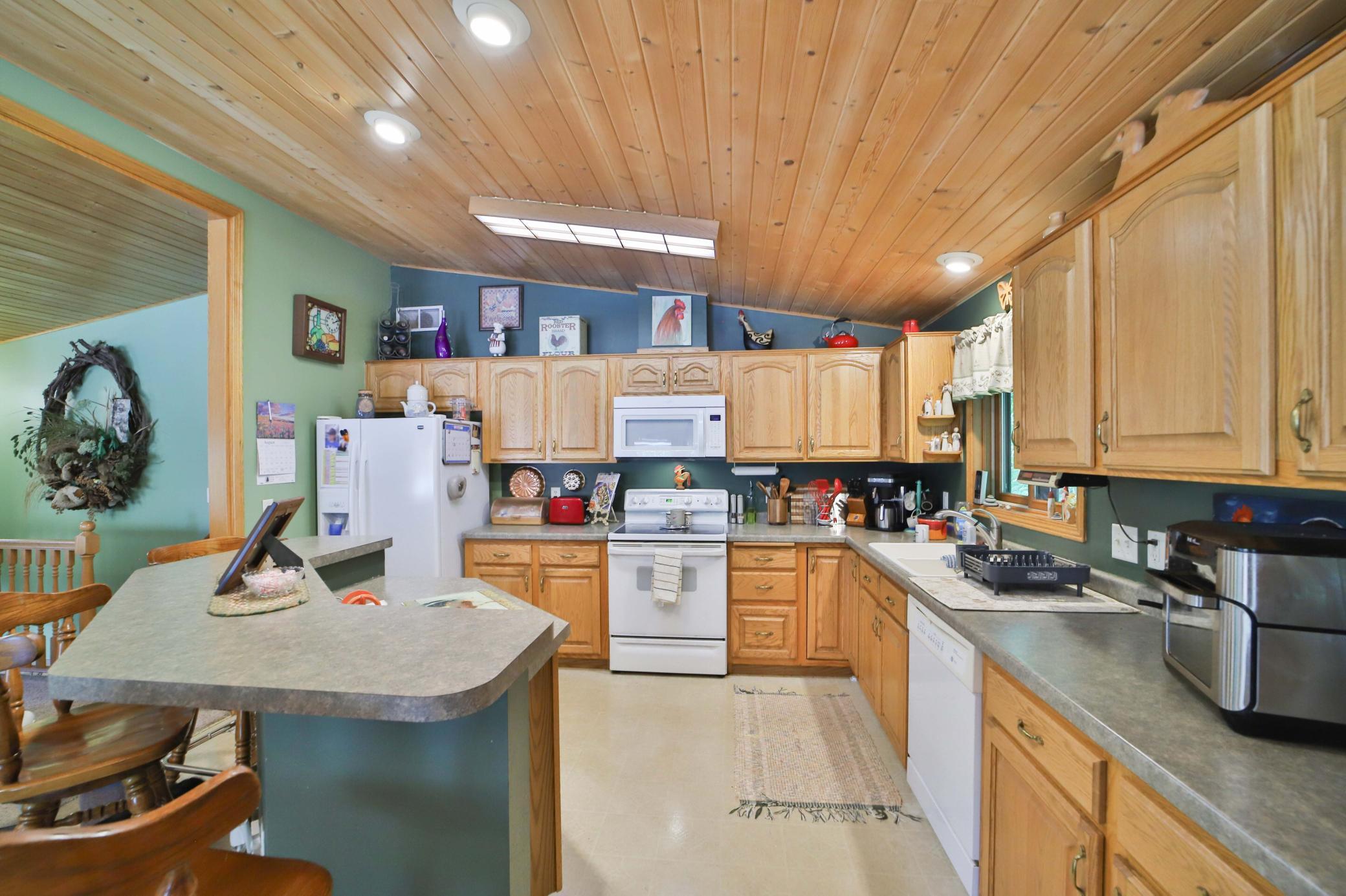 2001 single family home for sale at 30801 427th Street in Aitkin, MN — 2 bed, 2 bath (photo 6 of 61)