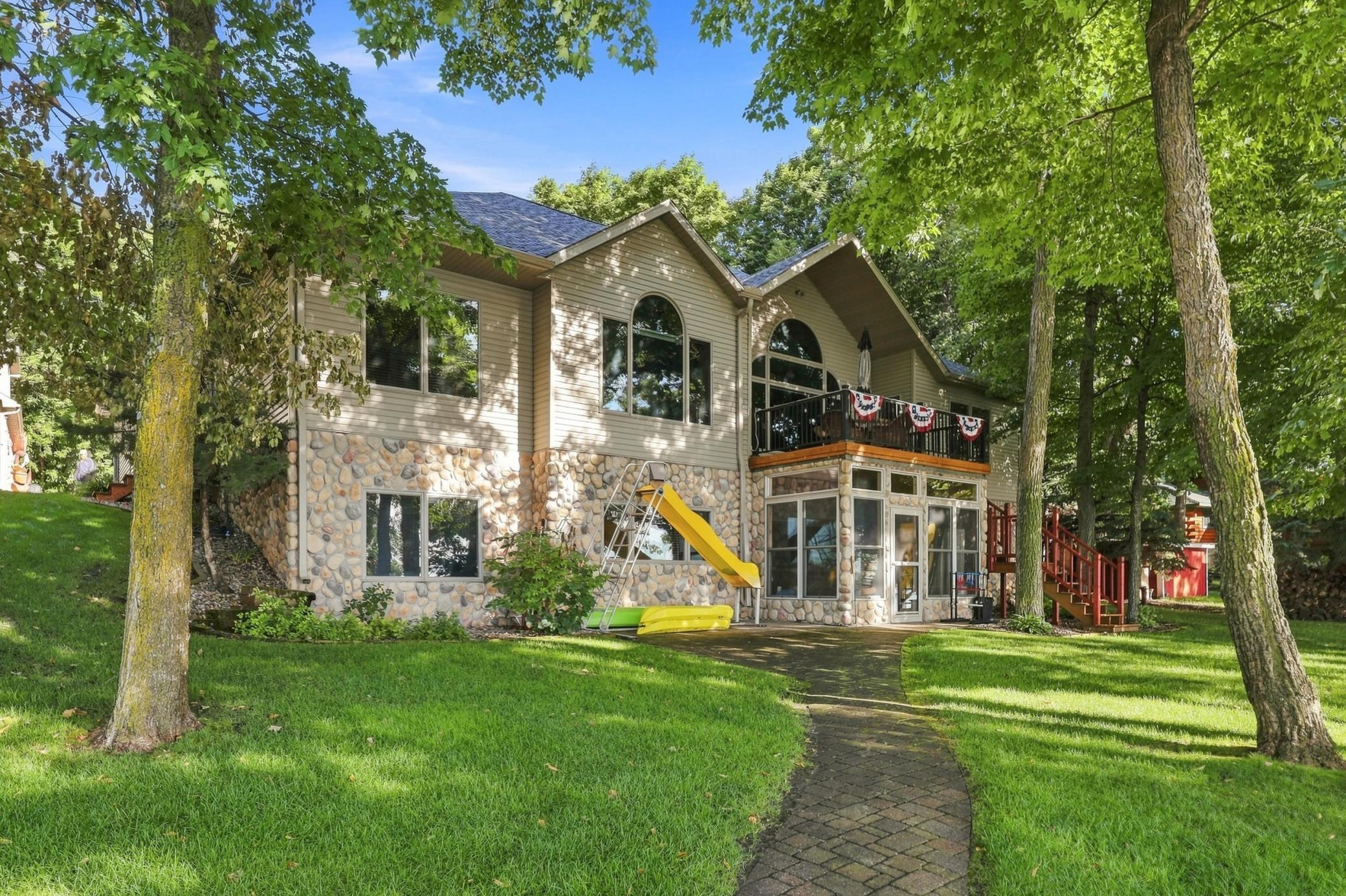 2002 single family home for sale at 24011 Woodland Lane in Detroit Lakes, MN — 4 bed, 3 bath (photo 2 of 34)