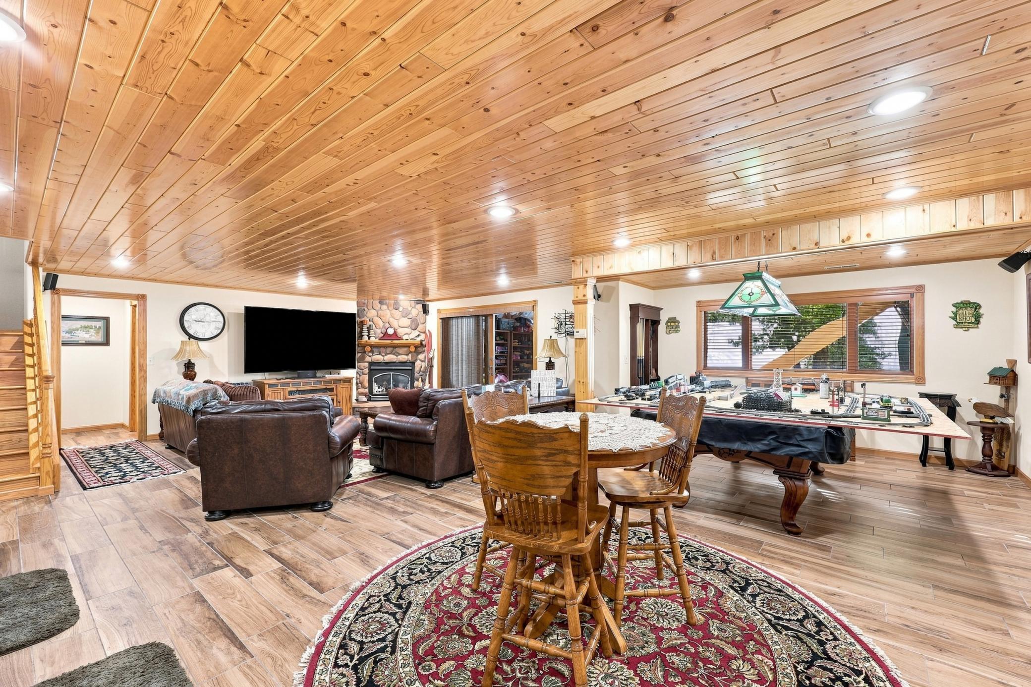 2002 single family home for sale at 24011 Woodland Lane in Detroit Lakes, MN — 4 bed, 3 bath (photo 20 of 34)