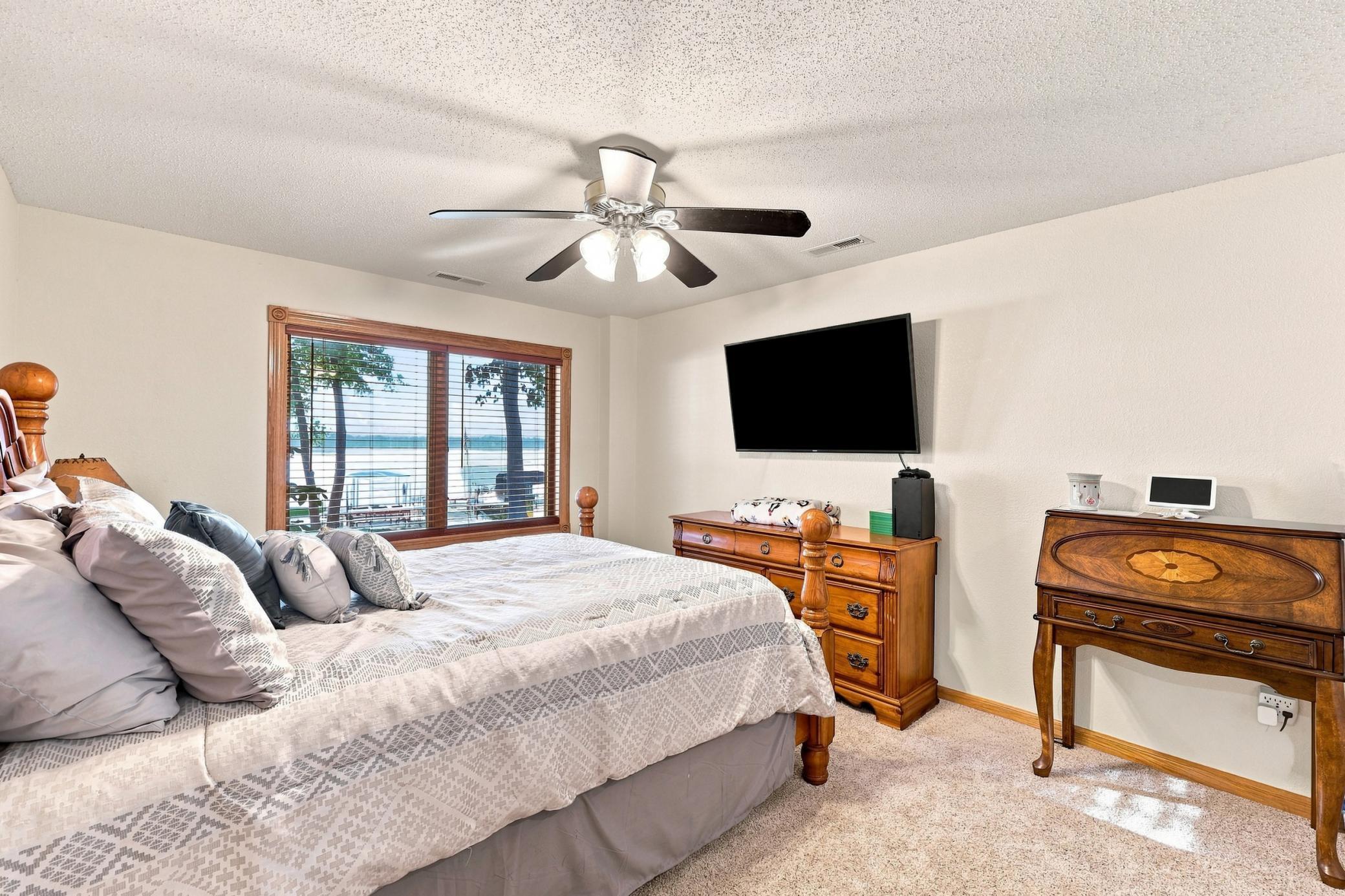 2002 single family home for sale at 24011 Woodland Lane in Detroit Lakes, MN — 4 bed, 3 bath (photo 22 of 34)