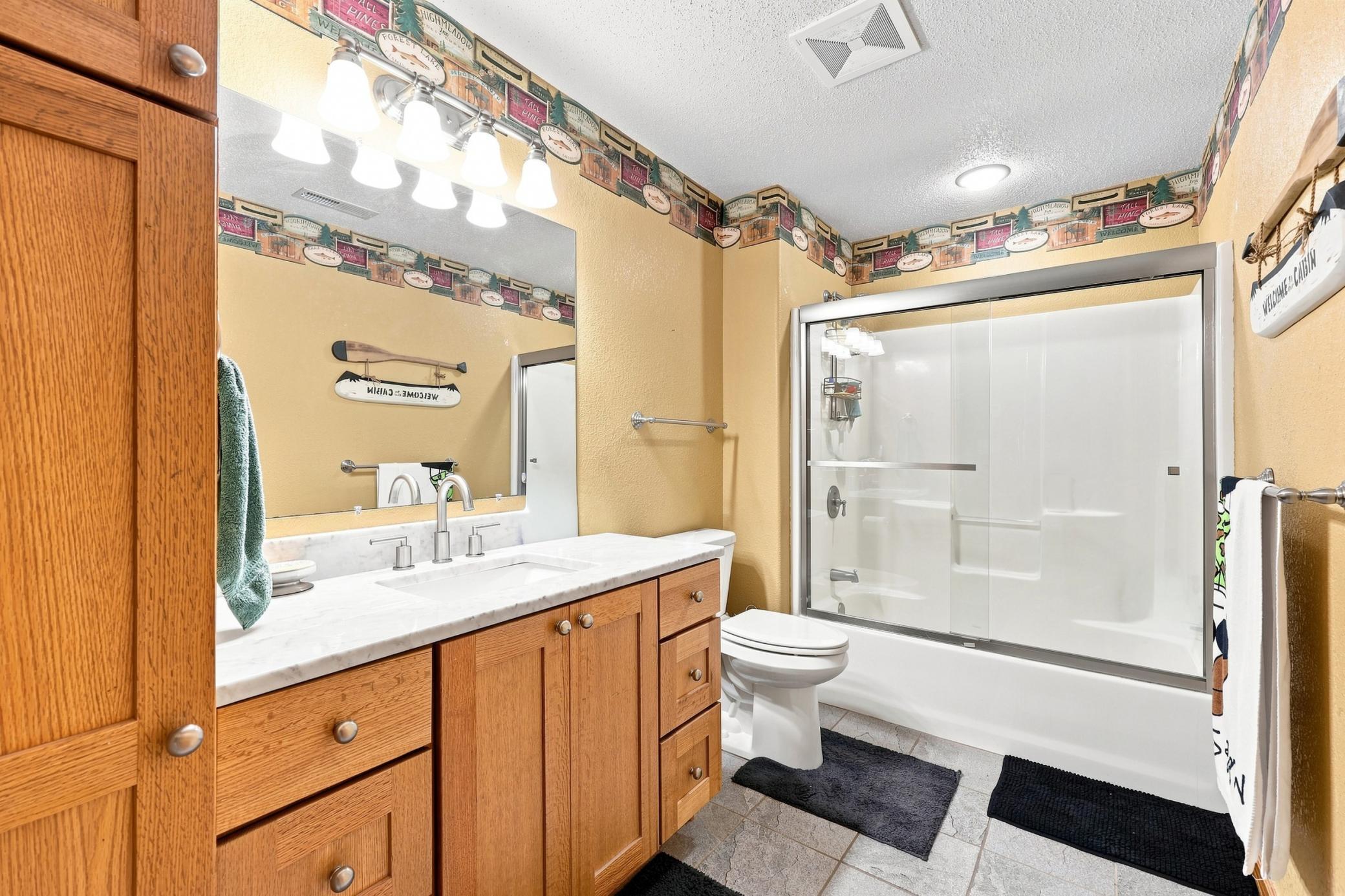 2002 single family home for sale at 24011 Woodland Lane in Detroit Lakes, MN — 4 bed, 3 bath (photo 23 of 34)