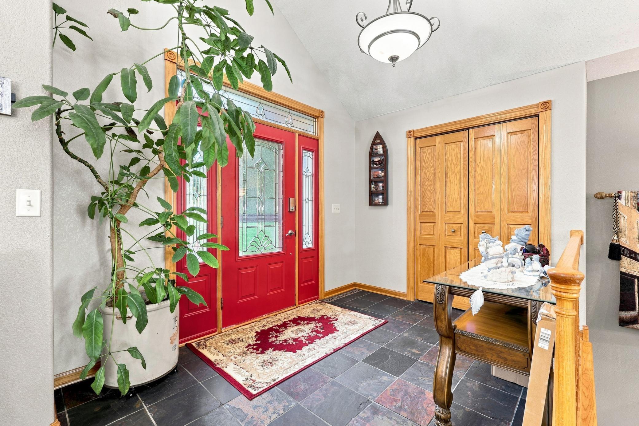 2002 single family home for sale at 24011 Woodland Lane in Detroit Lakes, MN — 4 bed, 3 bath (photo 6 of 34)