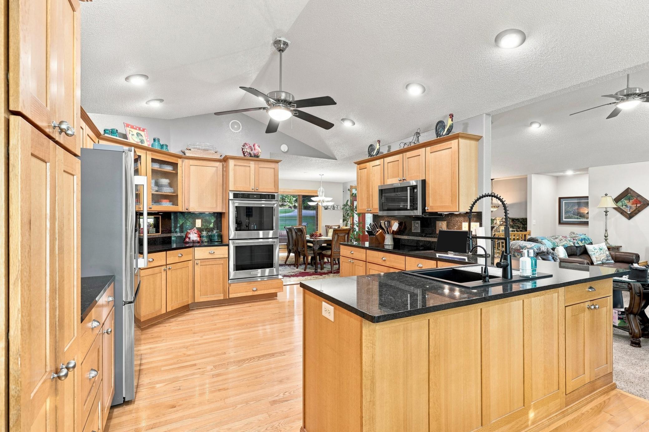 2002 single family home for sale at 24011 Woodland Lane in Detroit Lakes, MN — 4 bed, 3 bath (photo 9 of 34)