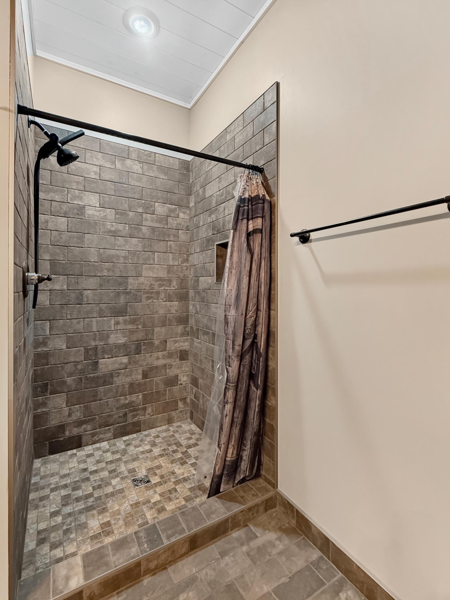 2022 single family home for sale at 8940 Bemidji Road NE in Bemidji, MN — 2 bed, 3 bath (photo 16 of 34)
