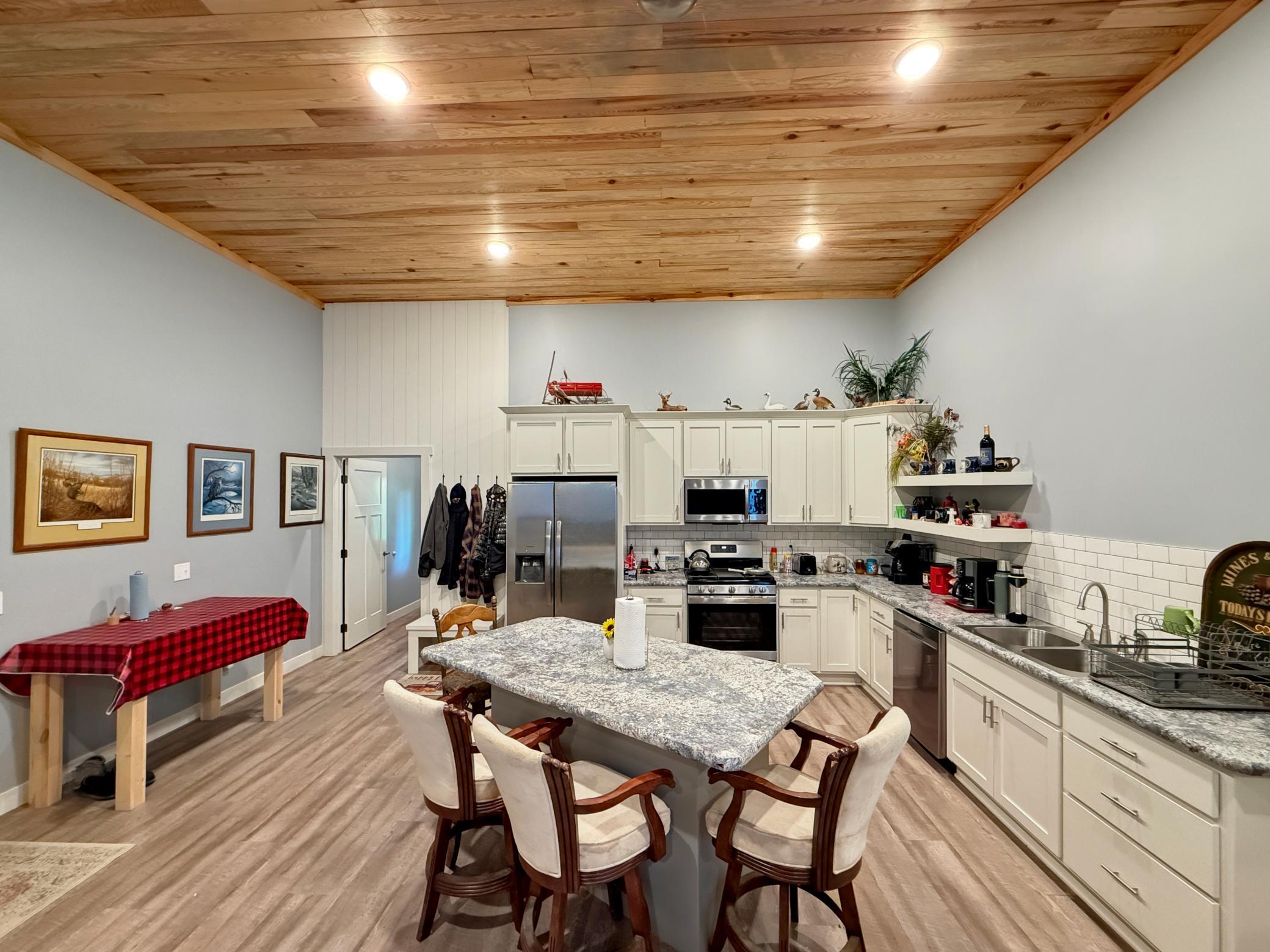 2022 single family home for sale at 8940 Bemidji Road NE in Bemidji, MN — 2 bed, 3 bath (photo 7 of 34)
