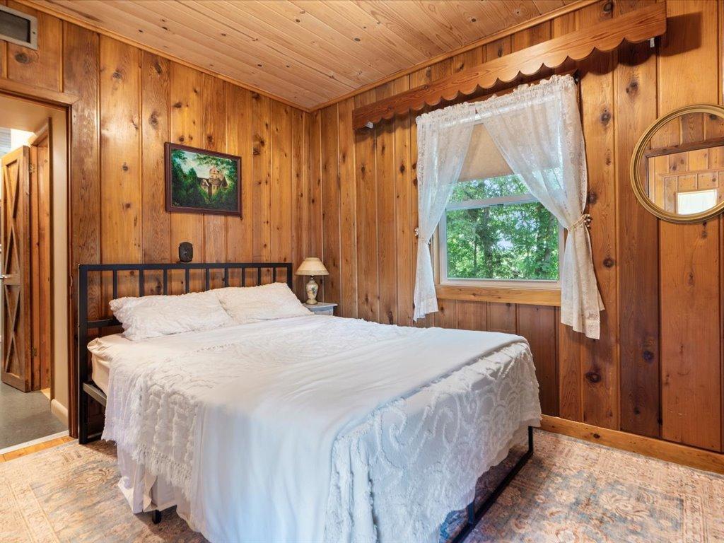 1950 single family home for sale at 29978 Pequot Boulevard in Pequot Lakes, MN — 1 bed, 1 bath (photo 11 of 25)