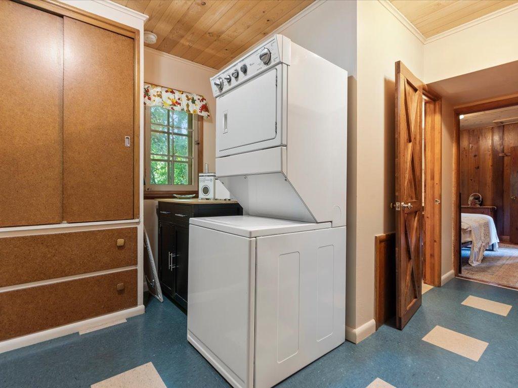 1950 single family home for sale at 29978 Pequot Boulevard in Pequot Lakes, MN — 1 bed, 1 bath (photo 13 of 25)