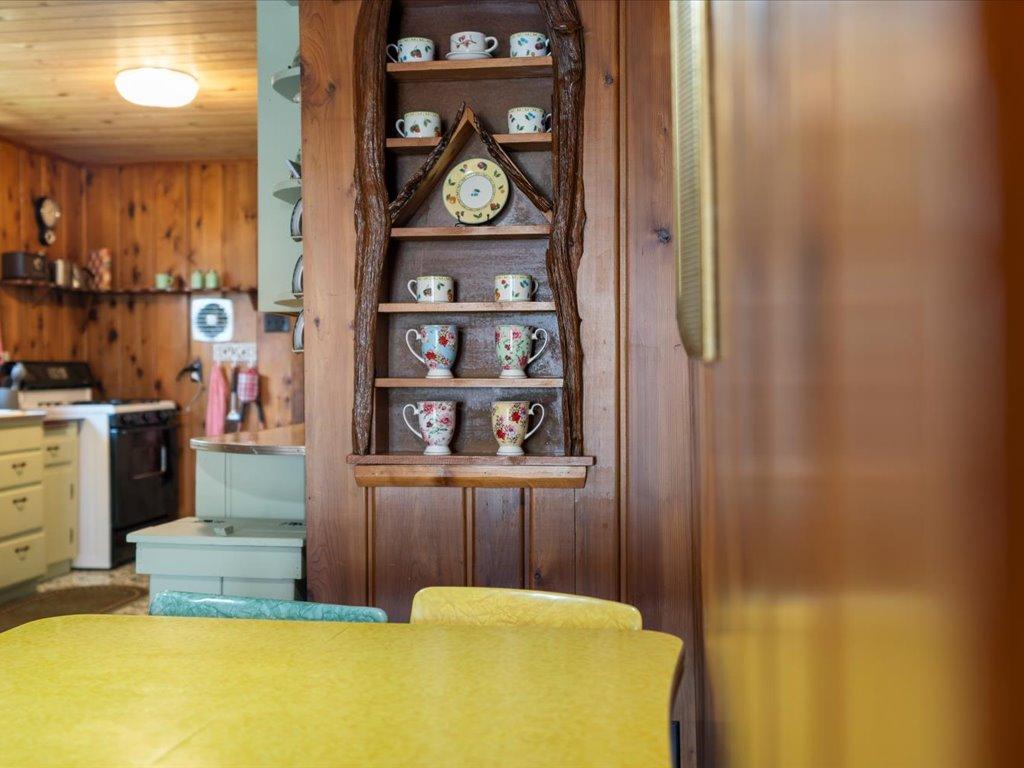 1950 single family home for sale at 29978 Pequot Boulevard in Pequot Lakes, MN — 1 bed, 1 bath (photo 7 of 25)