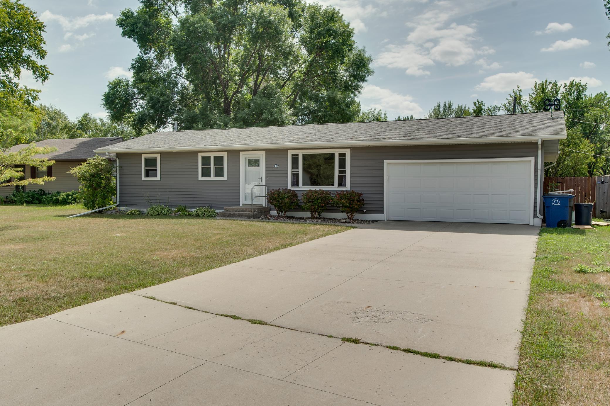 1974 single family home for sale at 429 Brook Avenue in Moorhead, MN — 3 bed, 2 bath (photo 2 of 51)