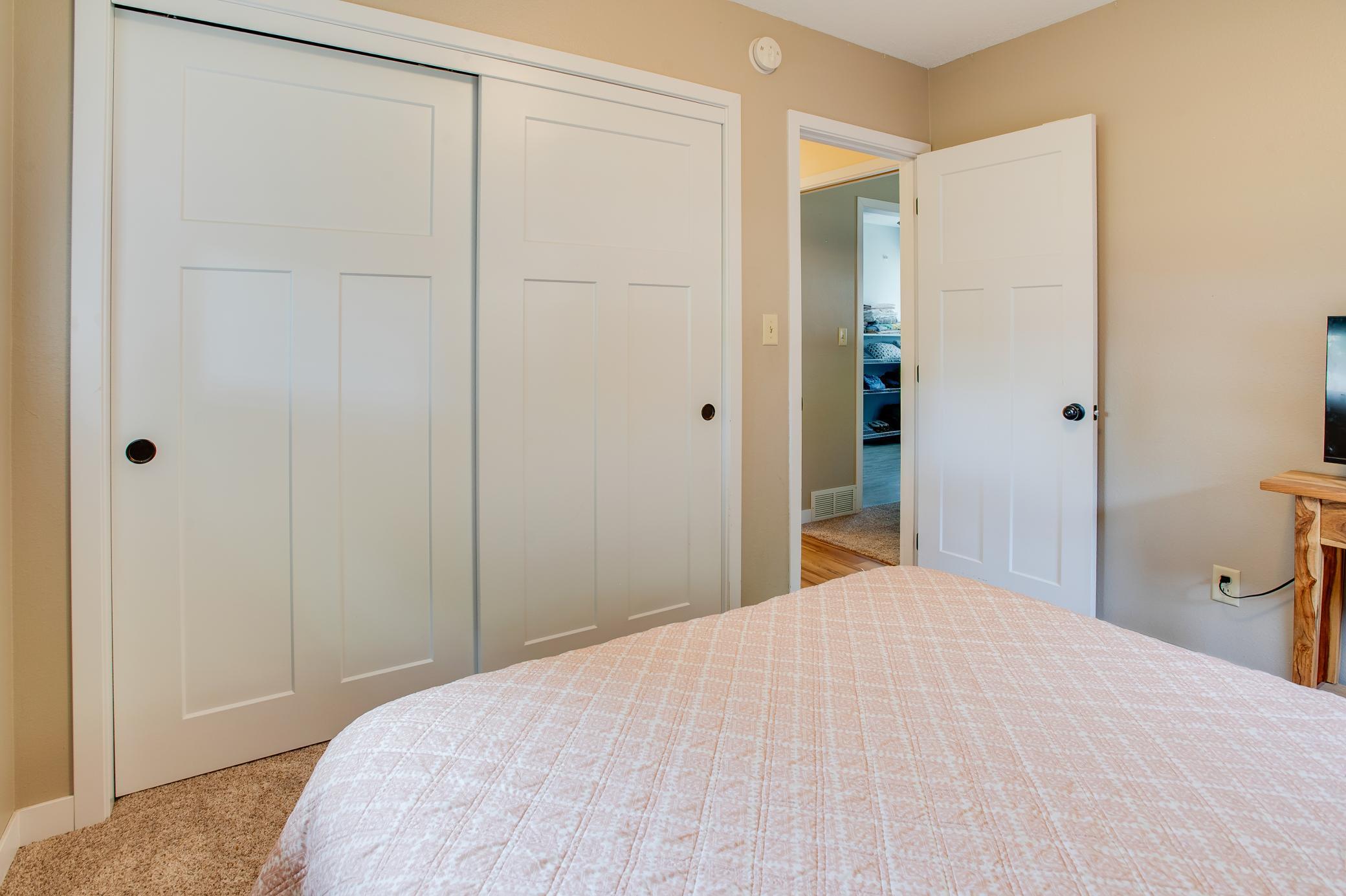 1974 single family home for sale at 429 Brook Avenue in Moorhead, MN — 3 bed, 2 bath (photo 24 of 51)