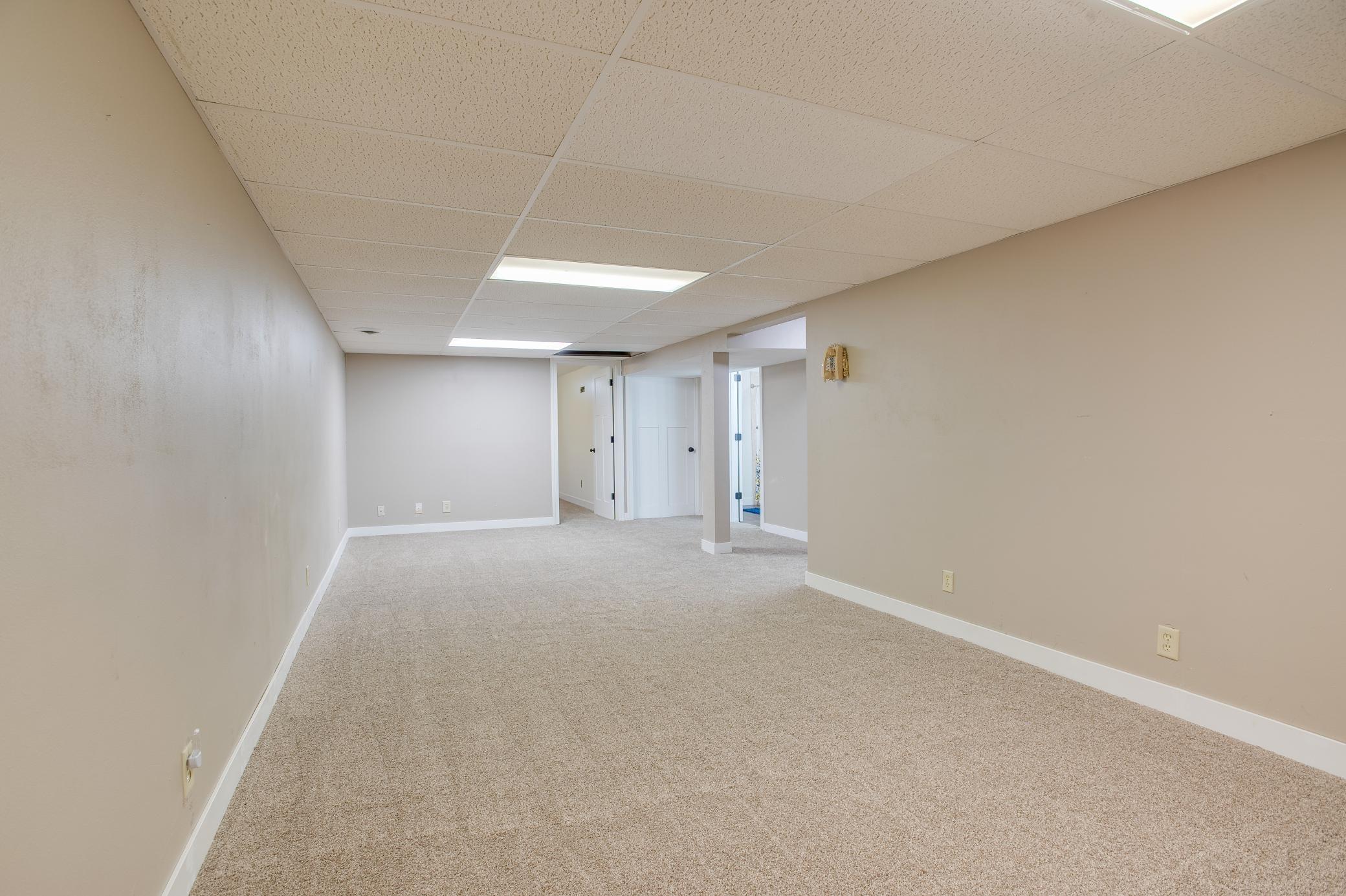 1974 single family home for sale at 429 Brook Avenue in Moorhead, MN — 3 bed, 2 bath (photo 28 of 51)