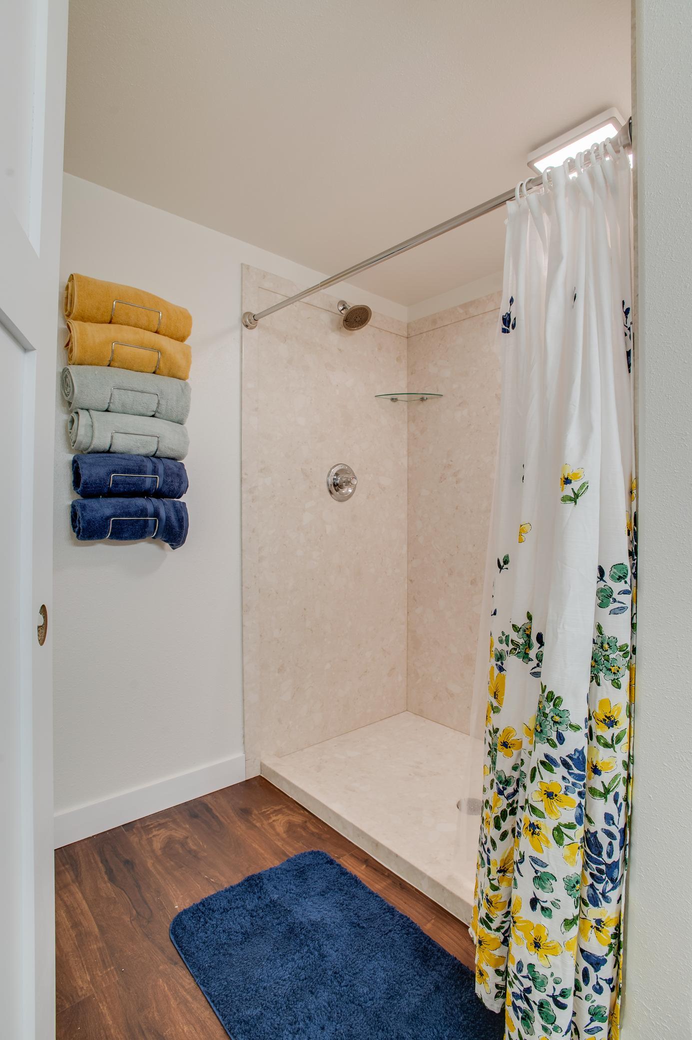 1974 single family home for sale at 429 Brook Avenue in Moorhead, MN — 3 bed, 2 bath (photo 32 of 51)