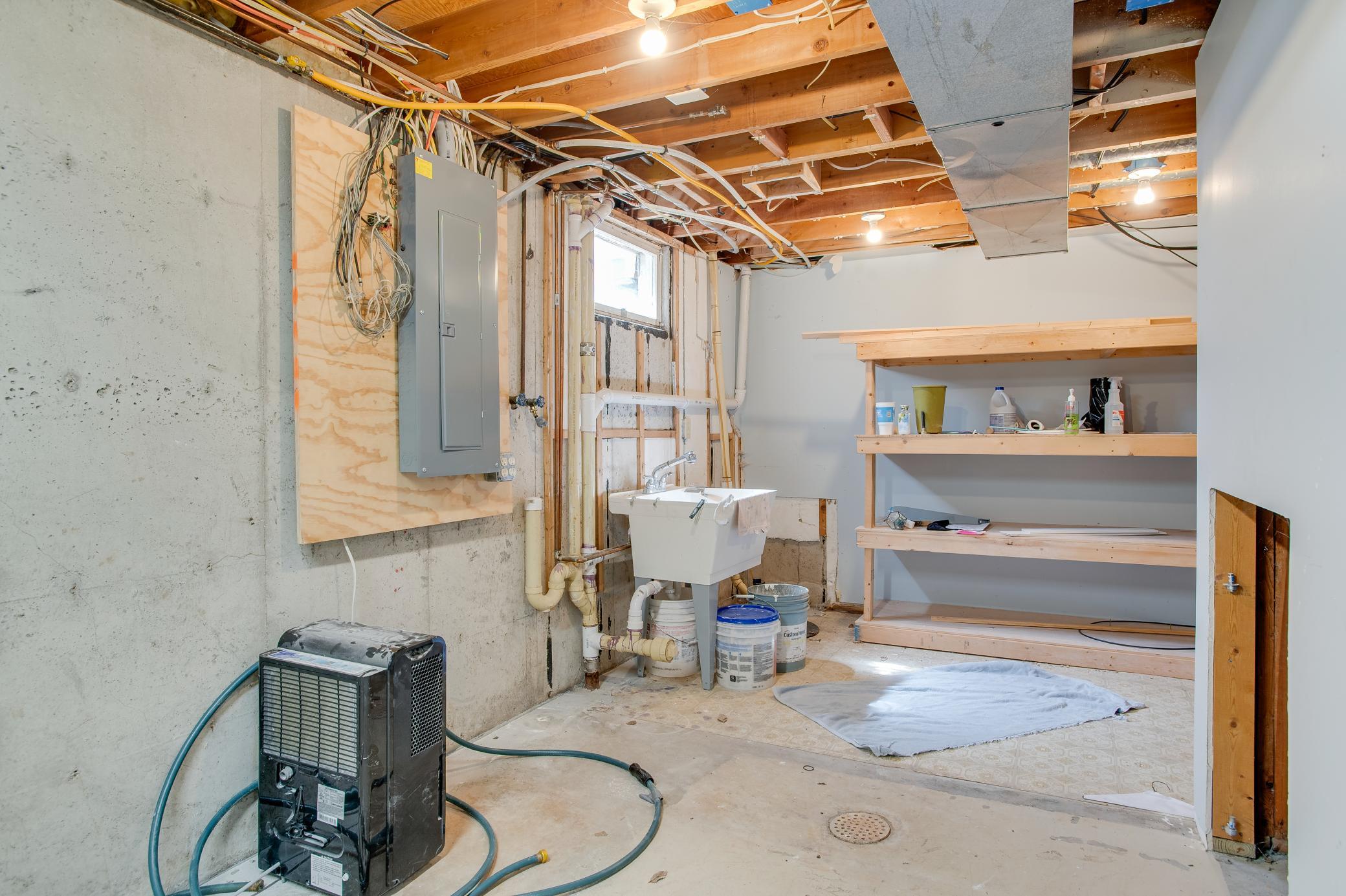 1974 single family home for sale at 429 Brook Avenue in Moorhead, MN — 3 bed, 2 bath (photo 33 of 51)